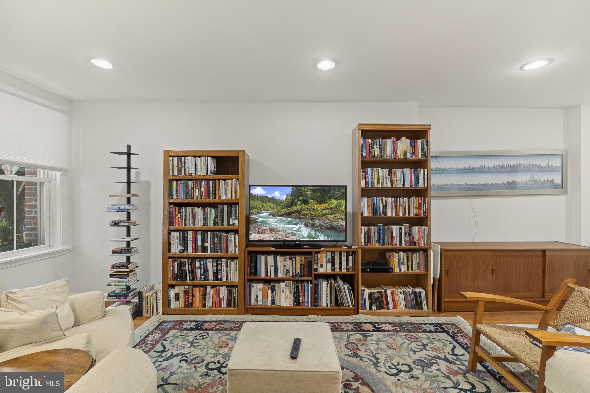 1913 CARPENTER STREET