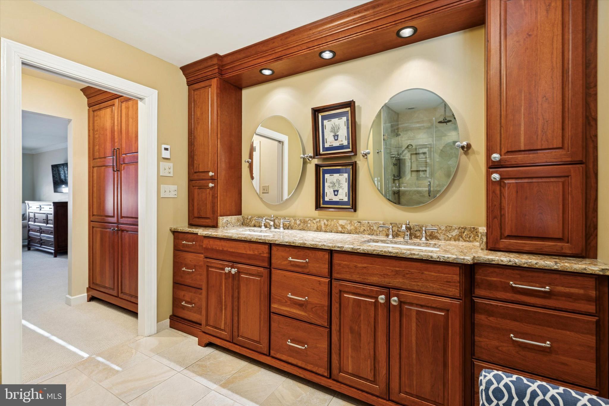 OAK RIDGE - Residential