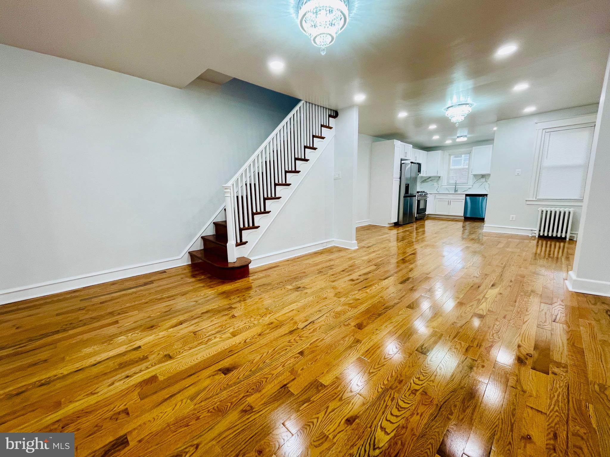 102 W SPENCER AVENUE