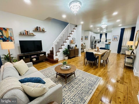 Townhouse For Sale - 102 W Spencer Avenue<br/> PHILADELPHIA, PA 19120