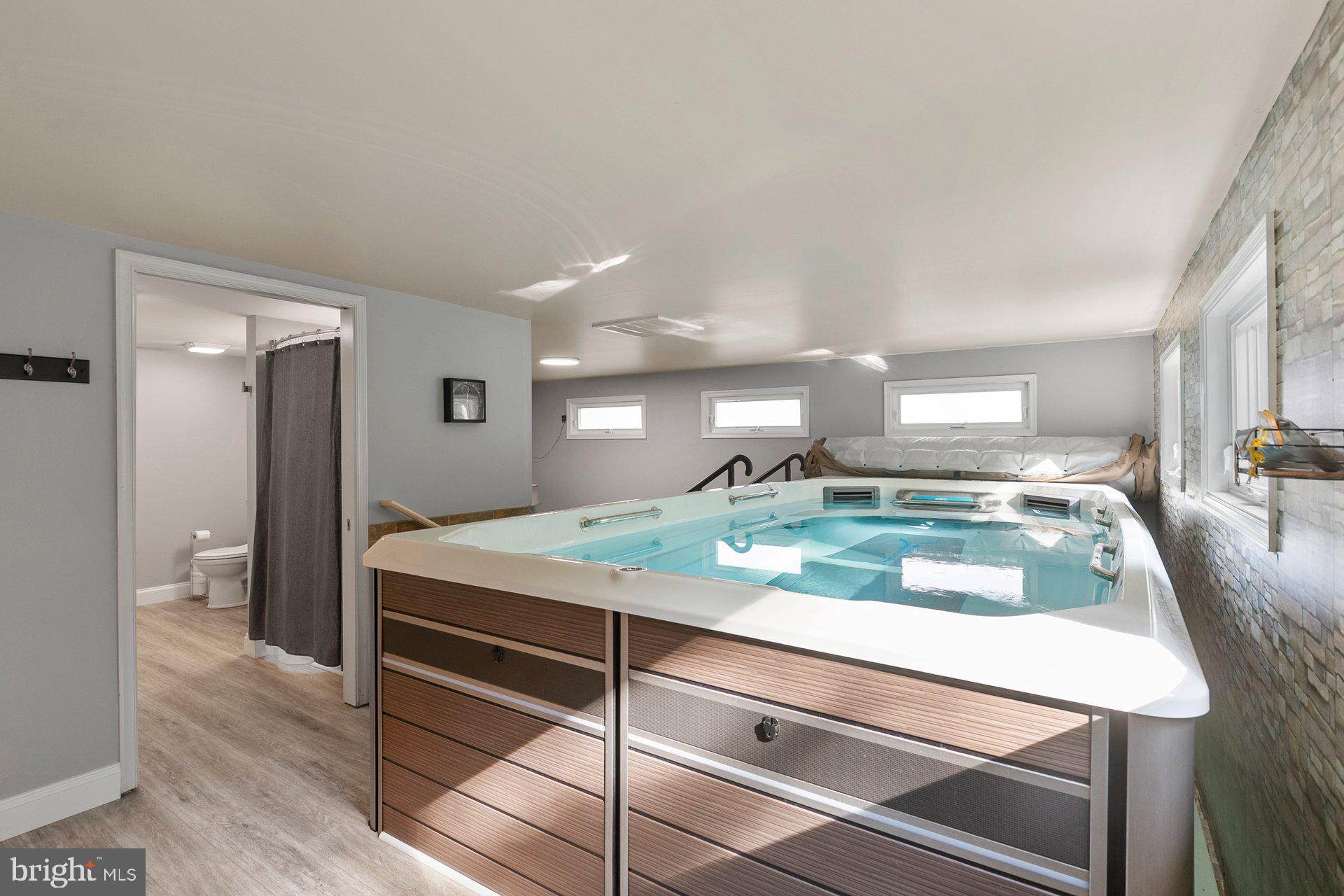 SOUTH ESSEX - Residential