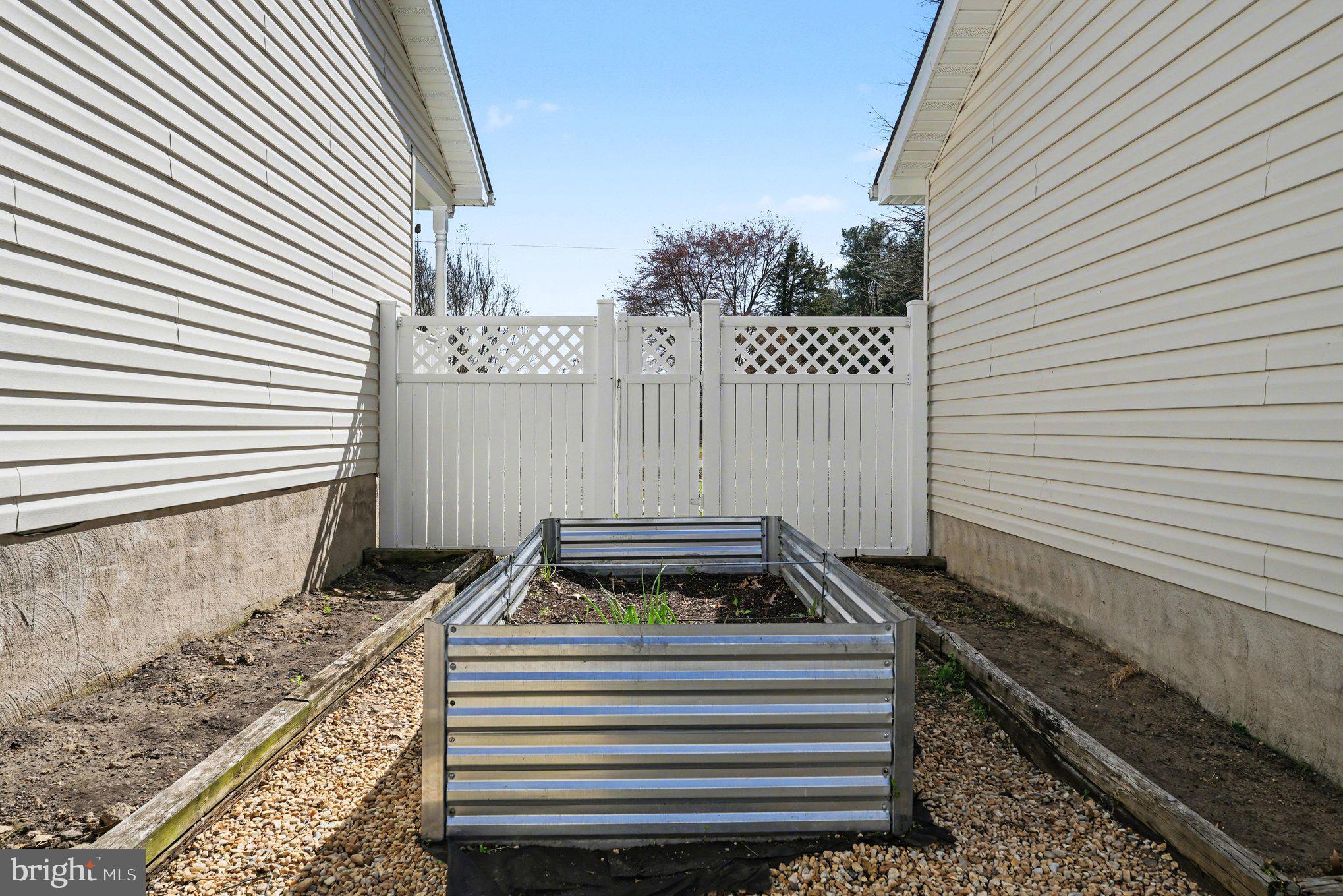 POTOMAC SHORES - Residential