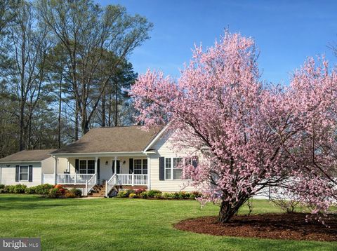 198 CEDAR LANE COLONIAL BEACH VA 22443