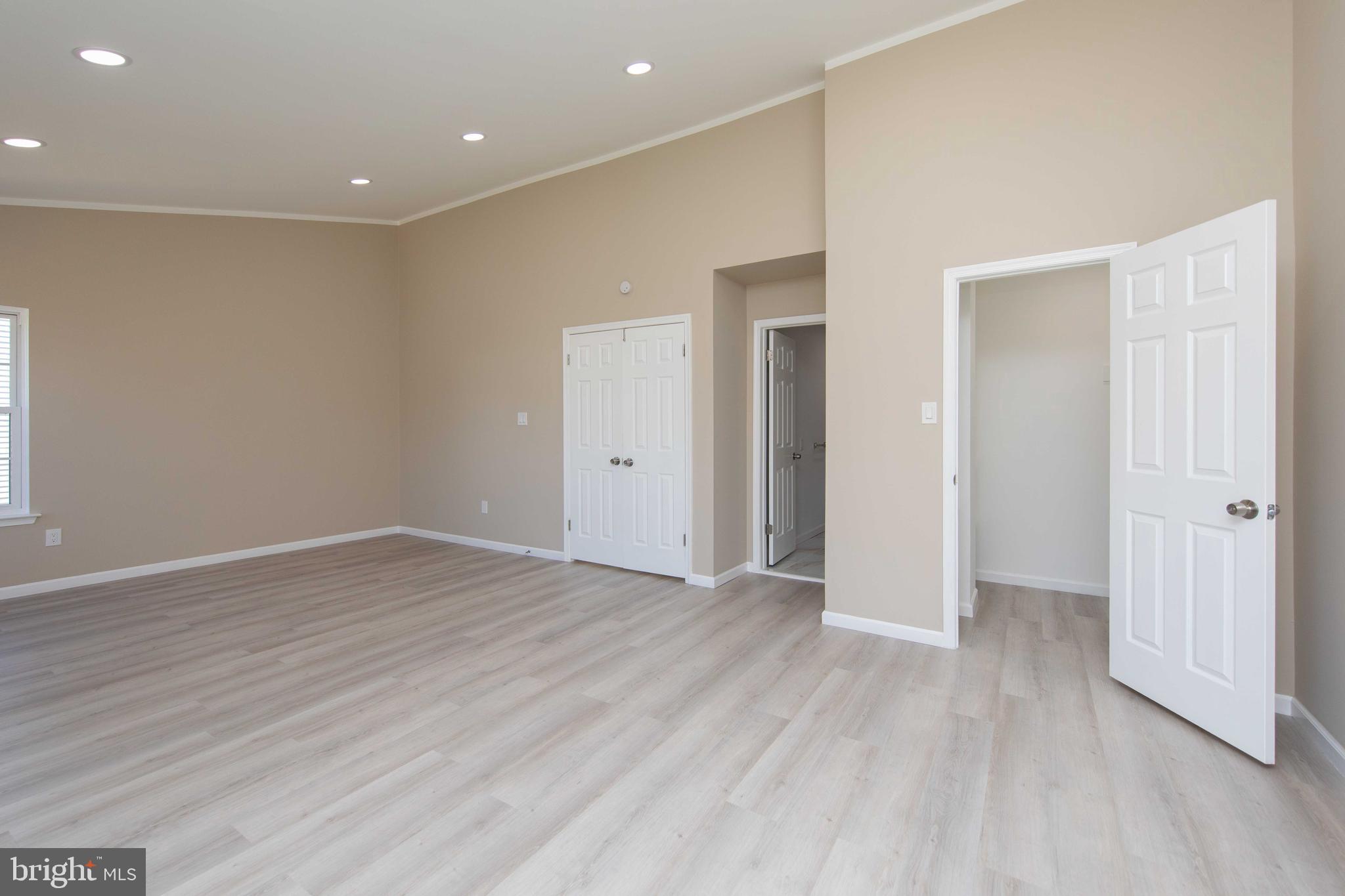 TYLER WALK - Residential