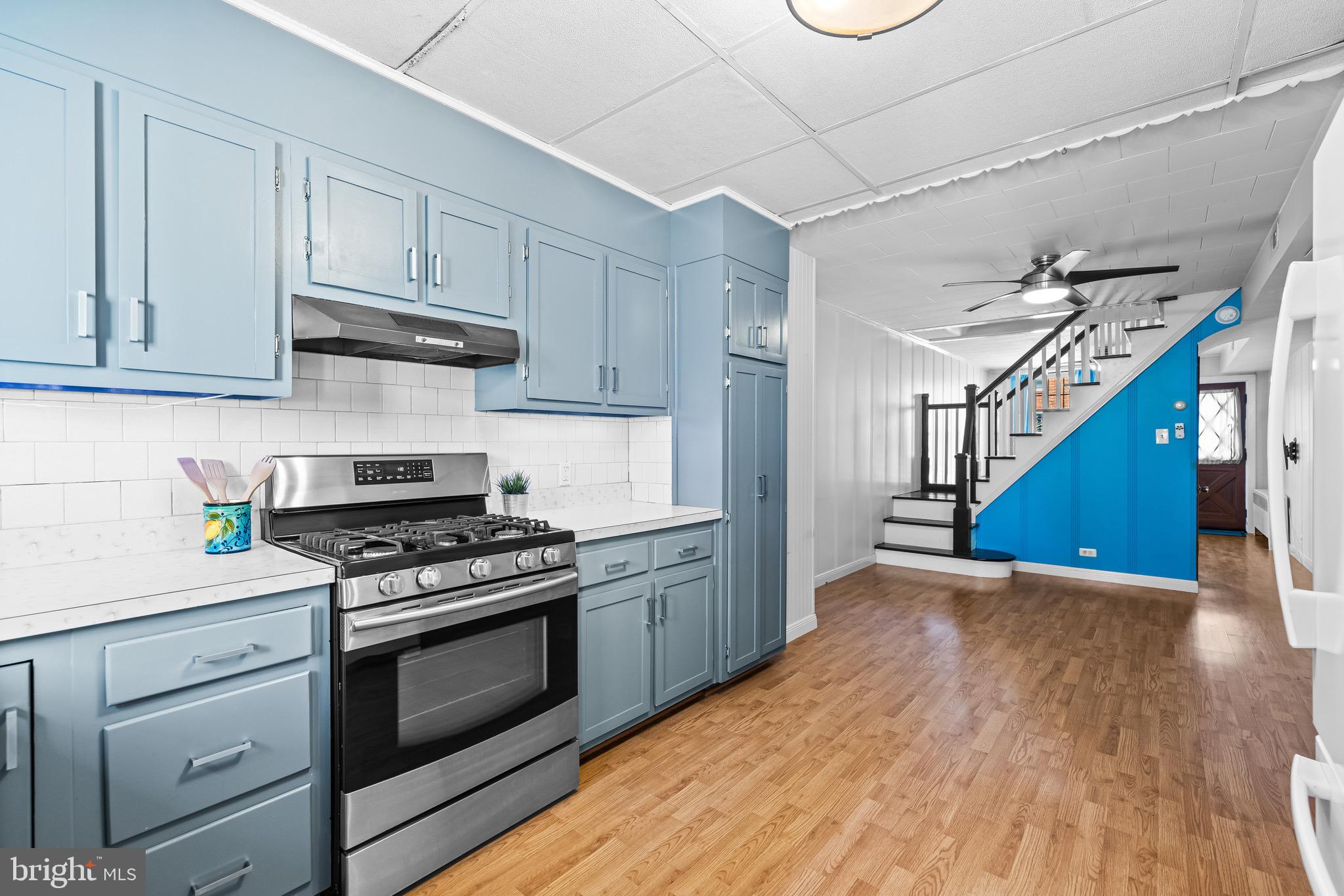 LOCUST POINT - Residential