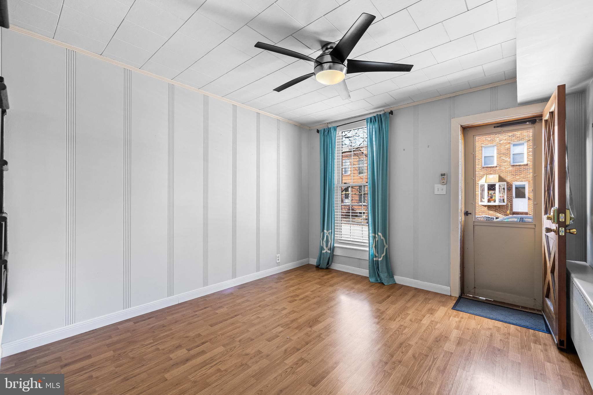 LOCUST POINT - Residential