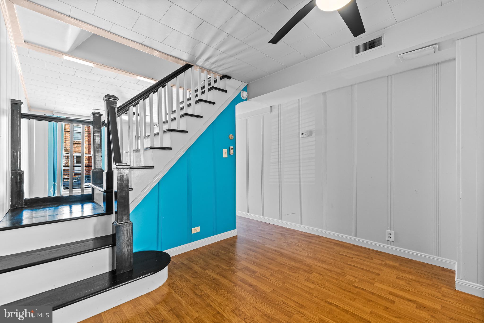 LOCUST POINT - Residential