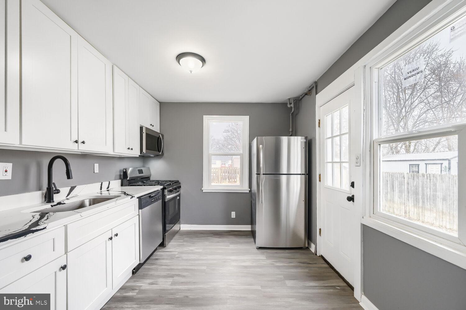 SWAN MEADOWS - Residential