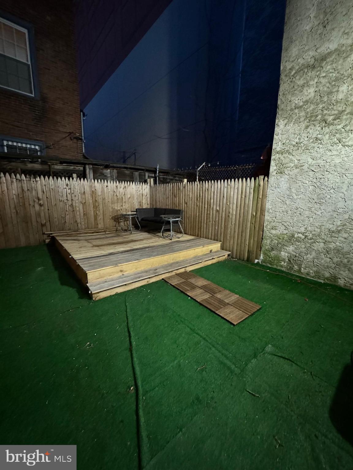 AVENUE OF THE ARTS - Residential Lease