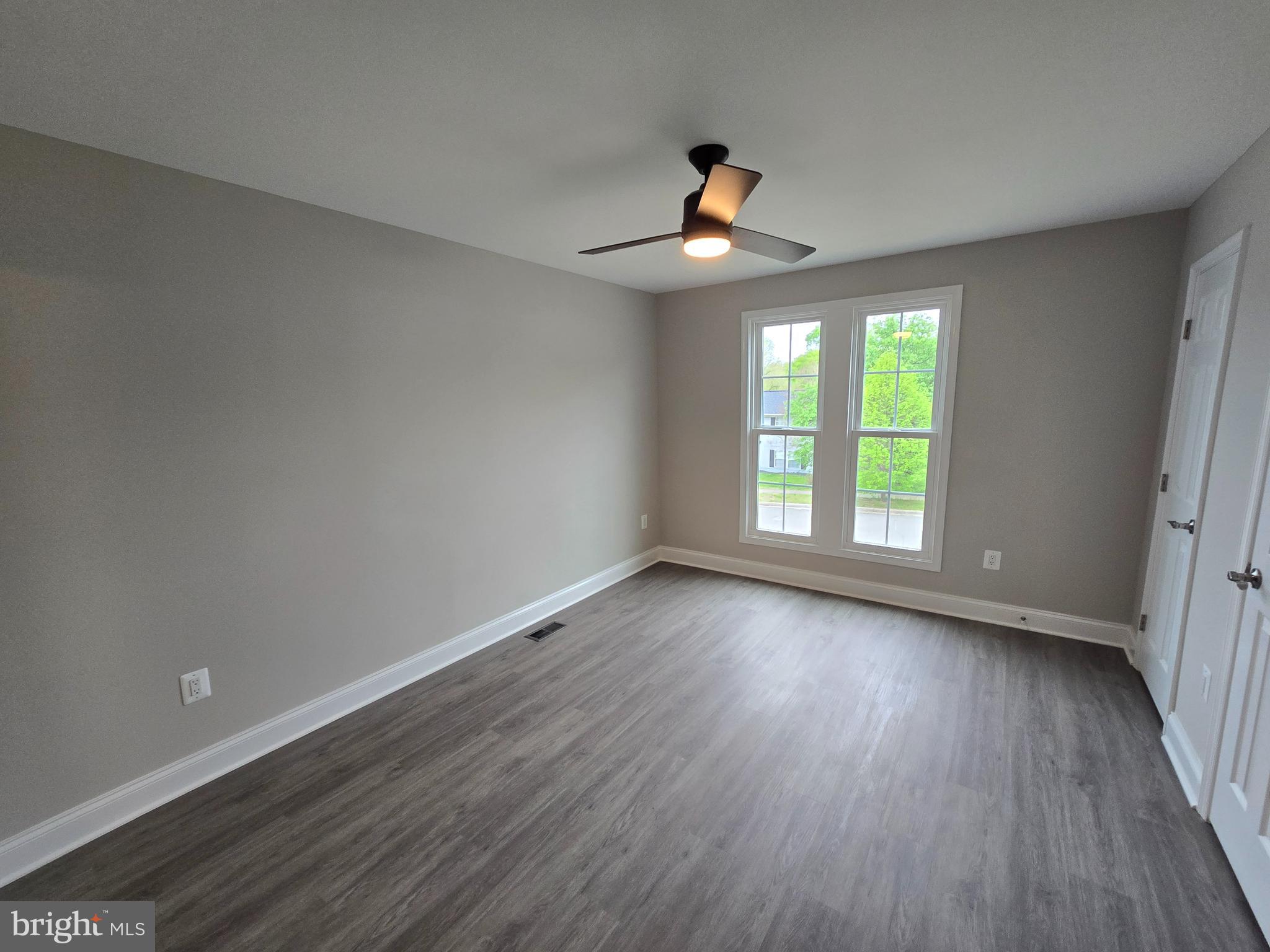 FOX RUN ESTATES - Residential