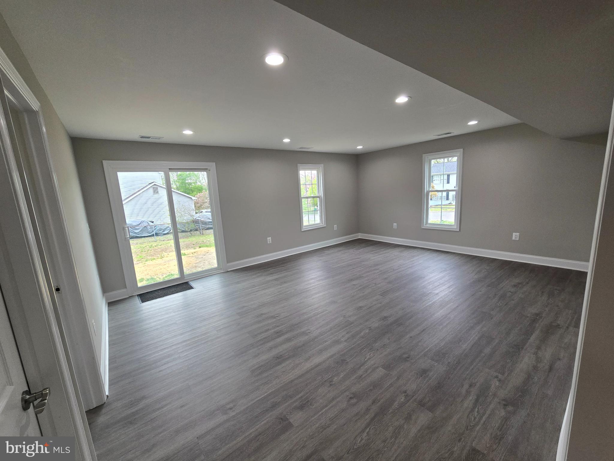 FOX RUN ESTATES - Residential