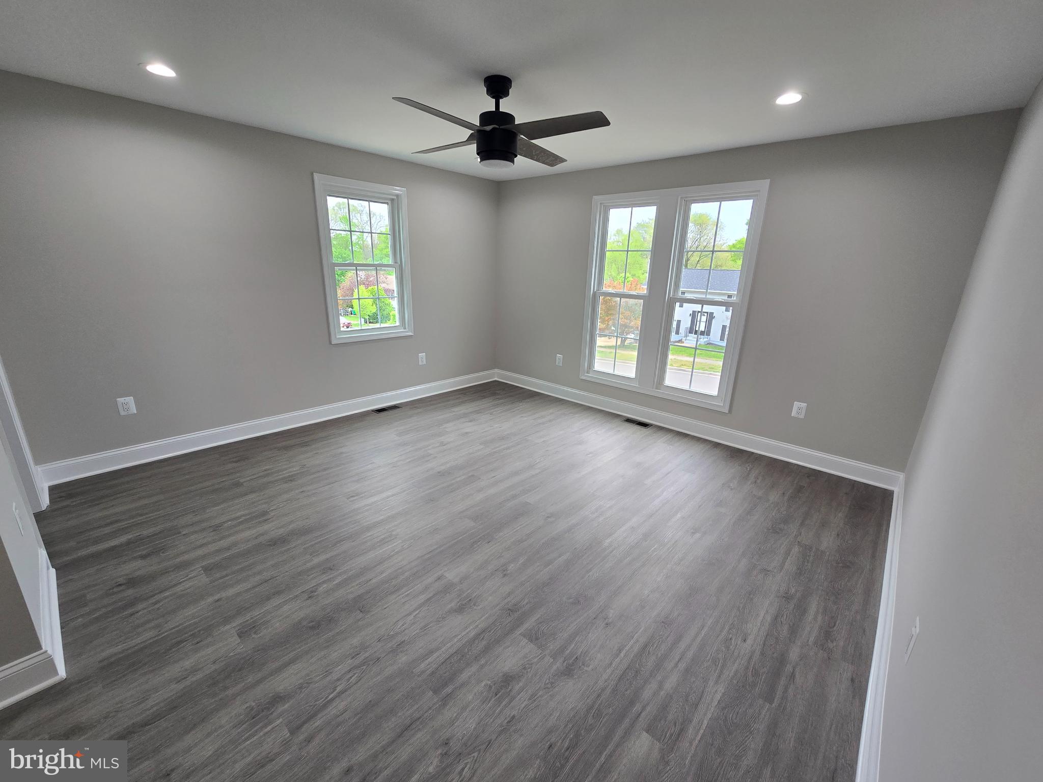 FOX RUN ESTATES - Residential