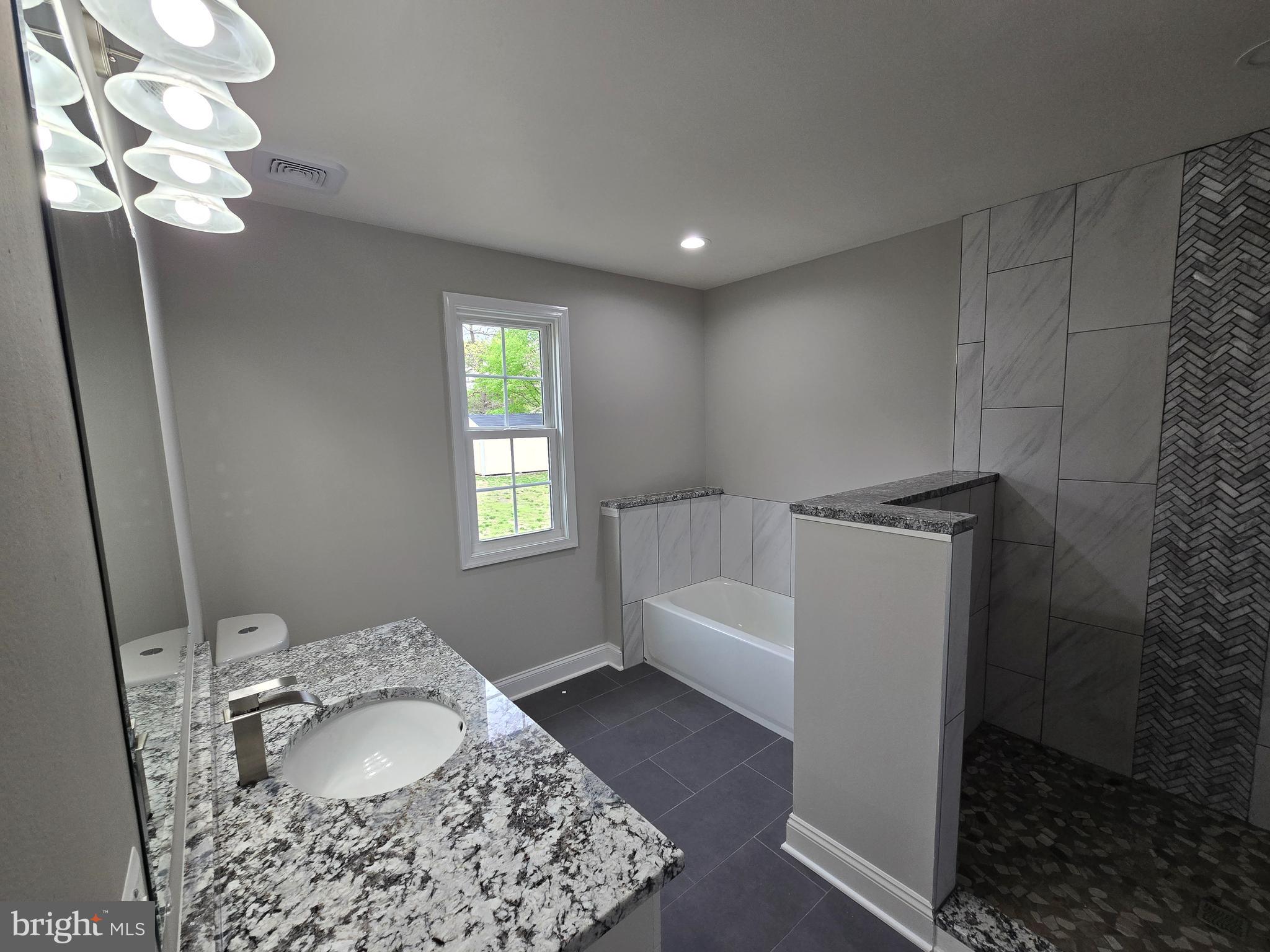 FOX RUN ESTATES - Residential