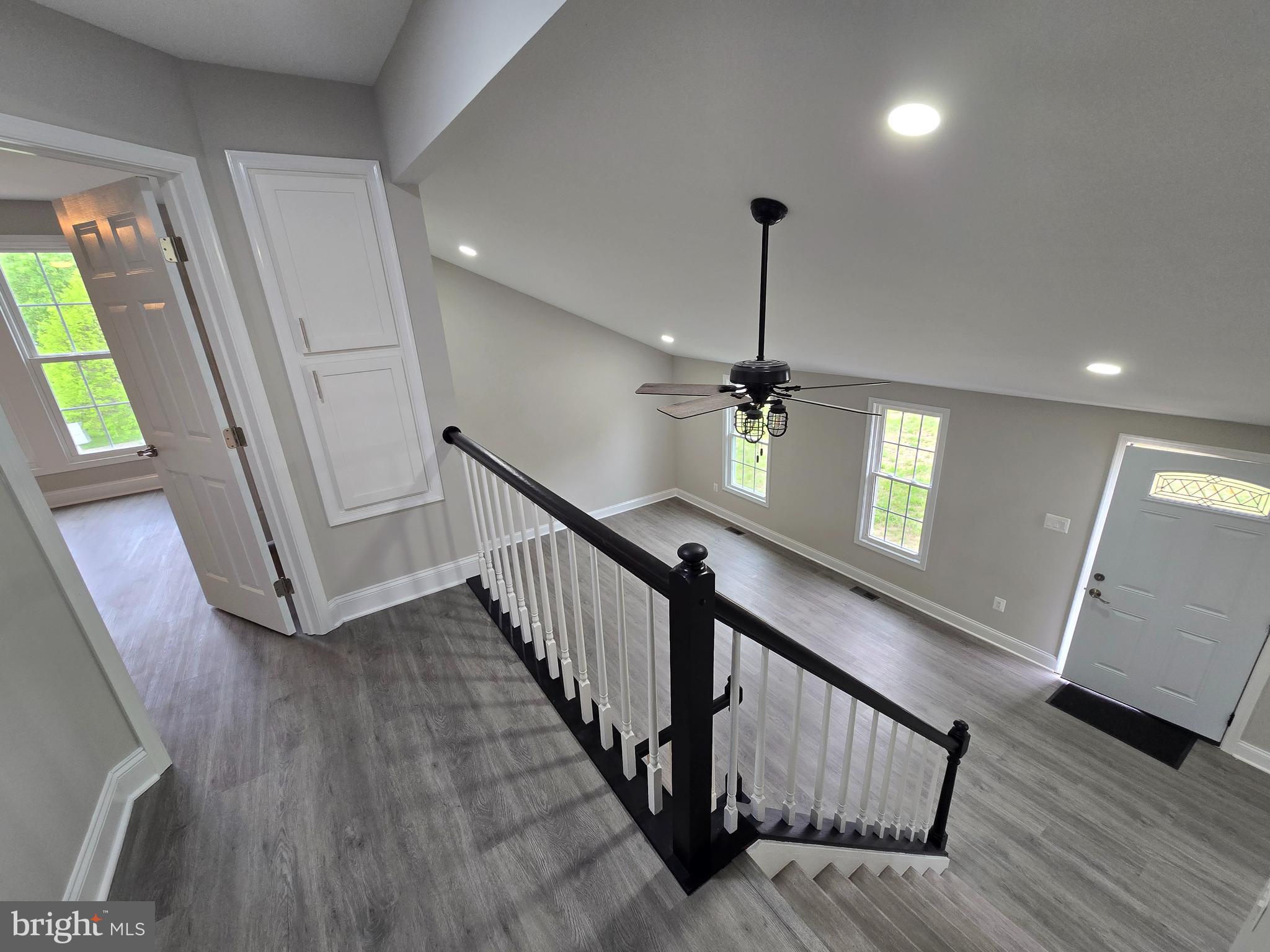 FOX RUN ESTATES - Residential