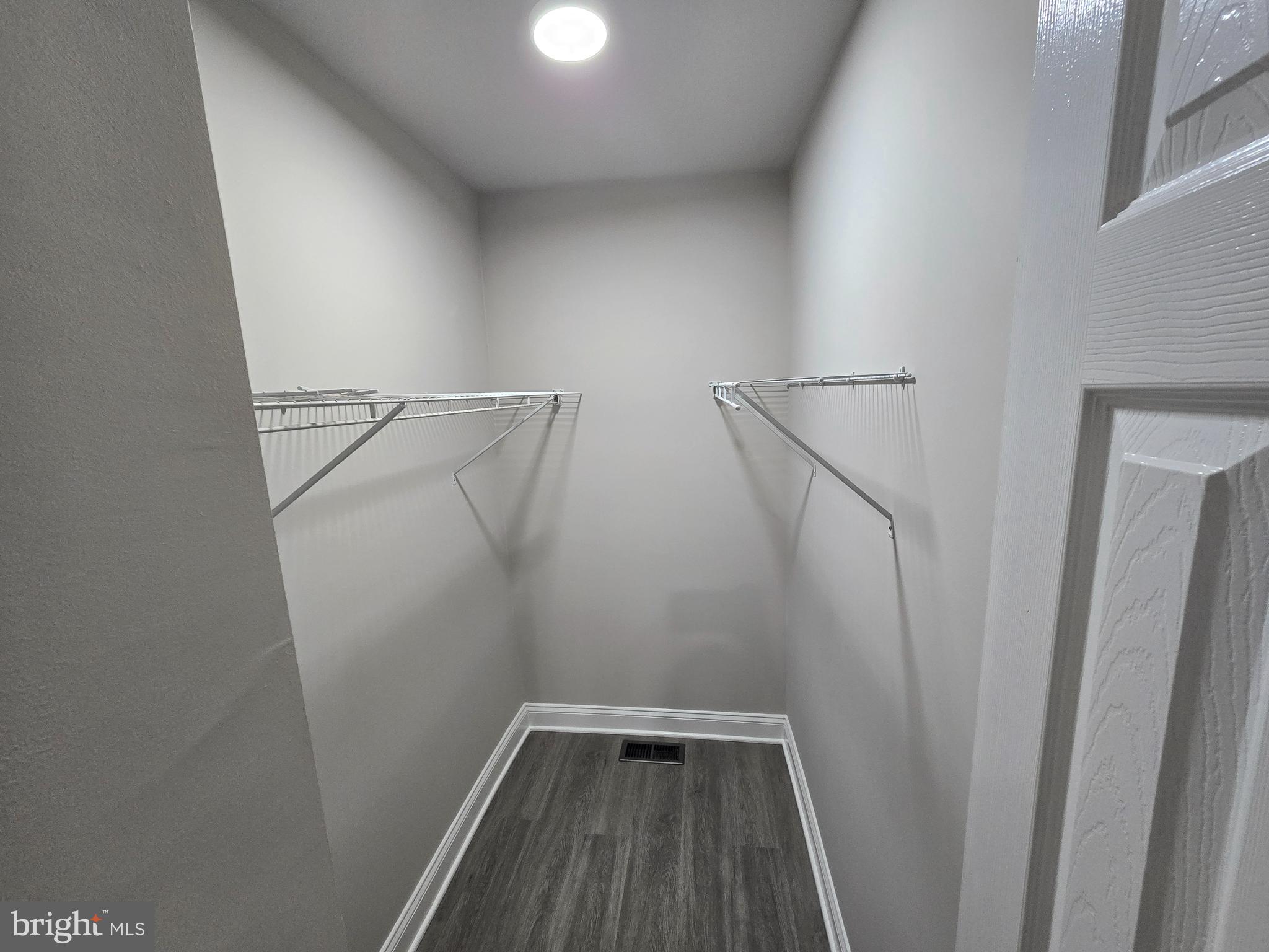 FOX RUN ESTATES - Residential