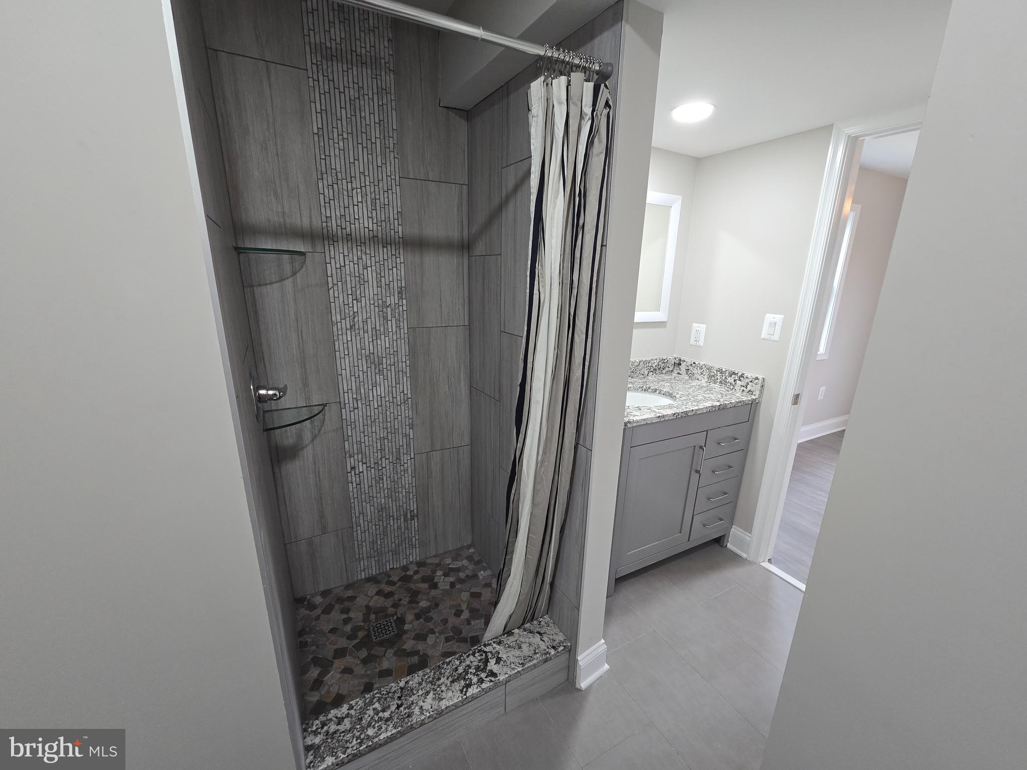 FOX RUN ESTATES - Residential