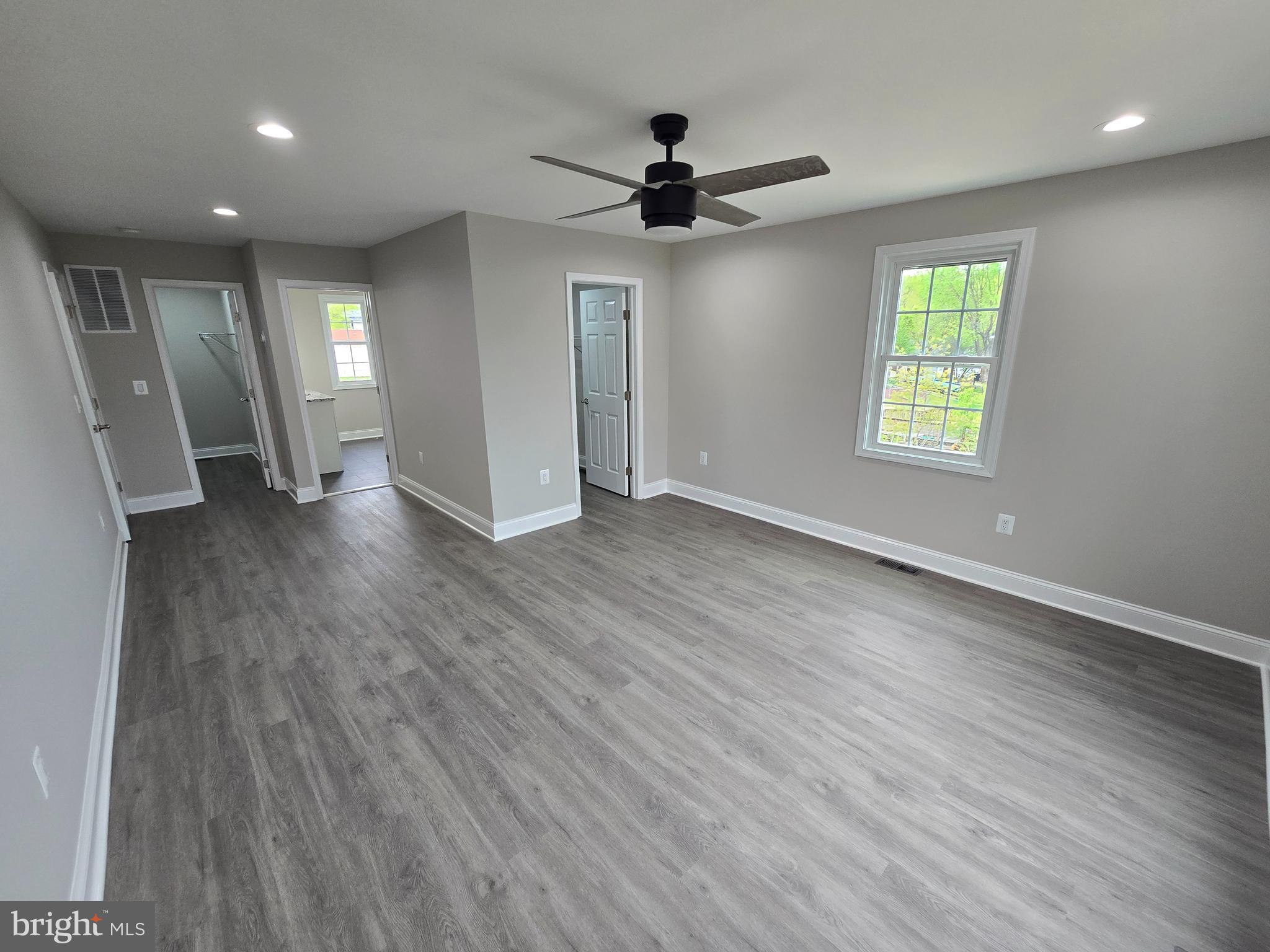 FOX RUN ESTATES - Residential