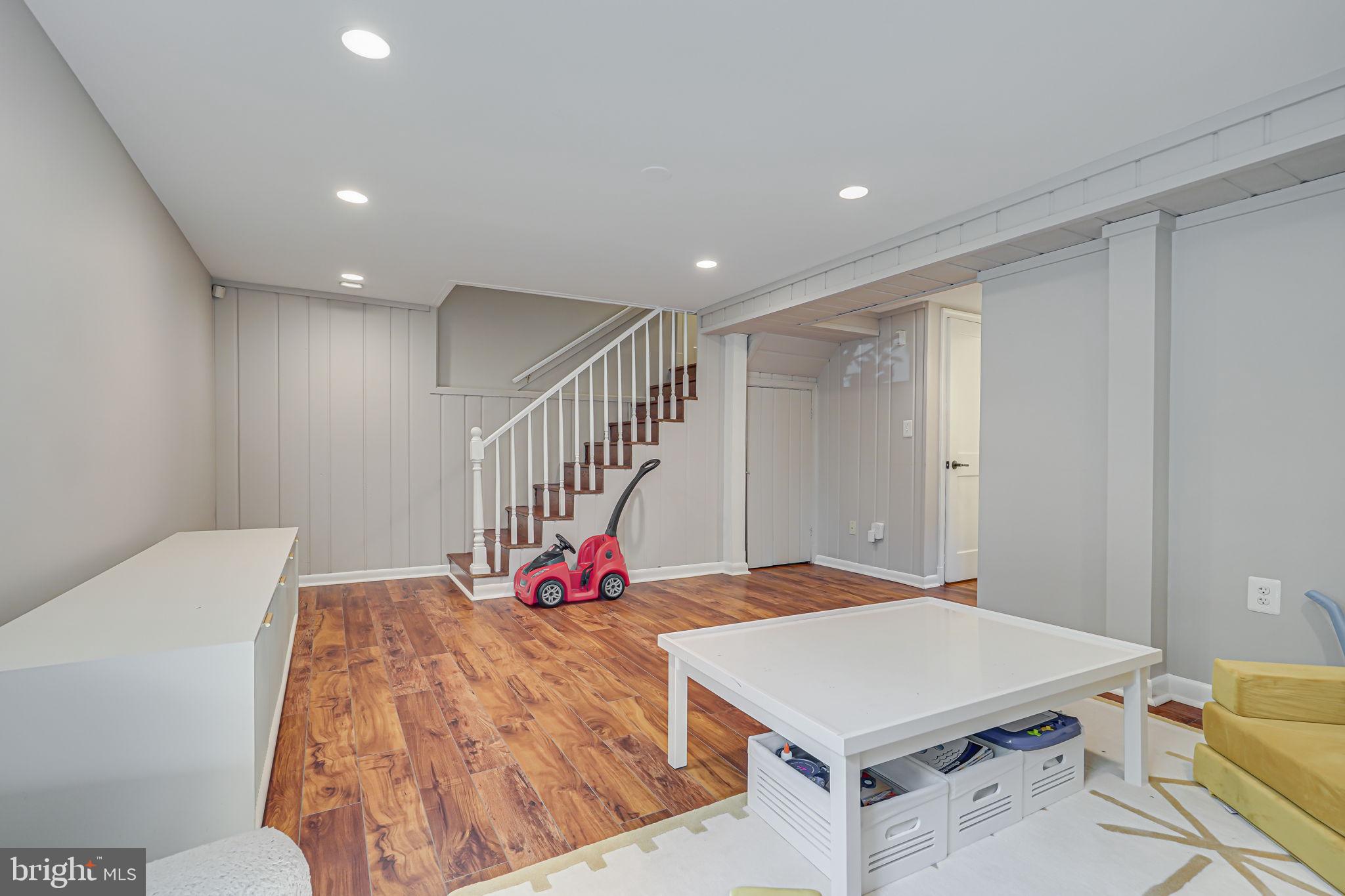 ROSEMONT - Residential