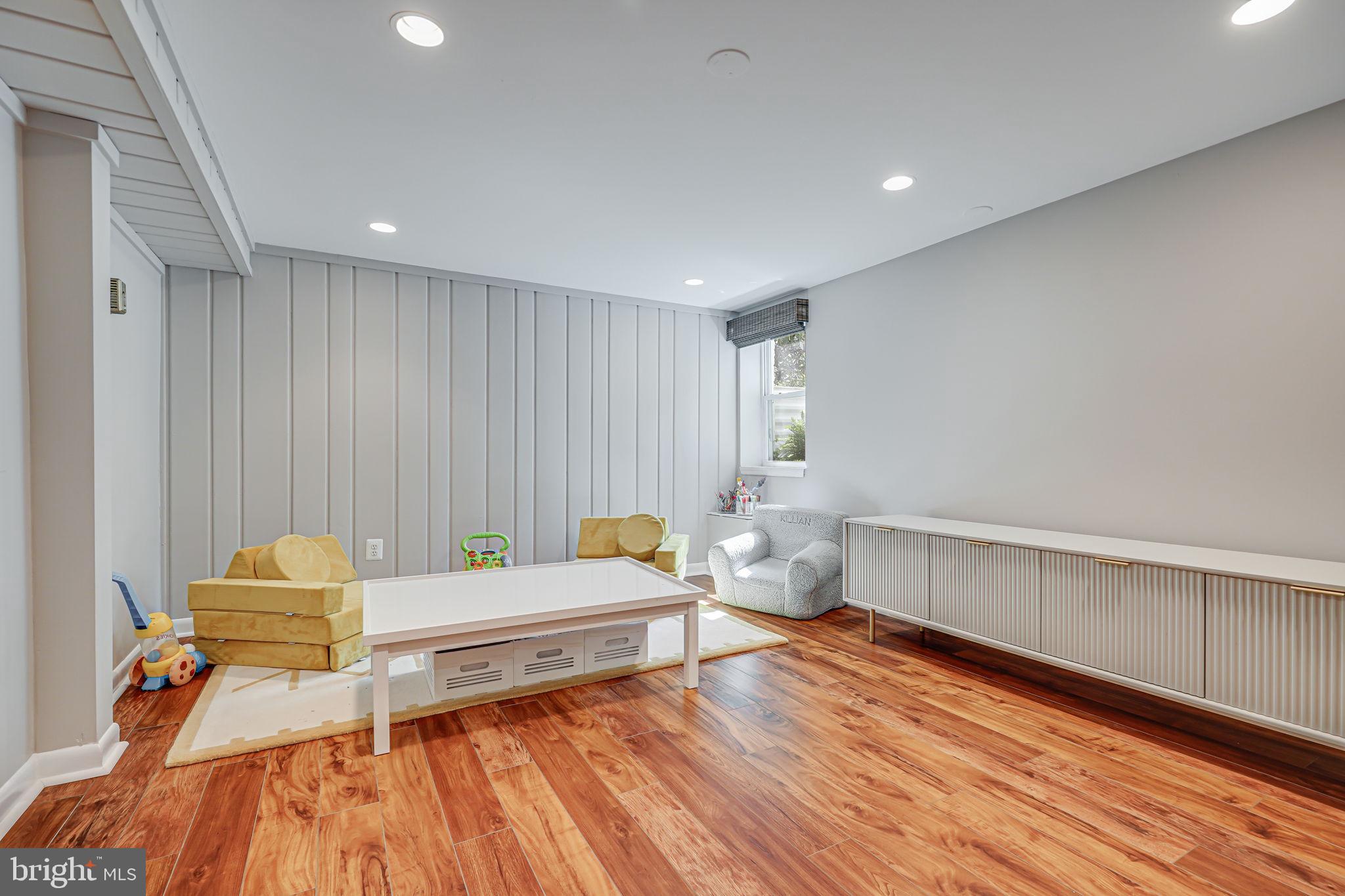 ROSEMONT - Residential