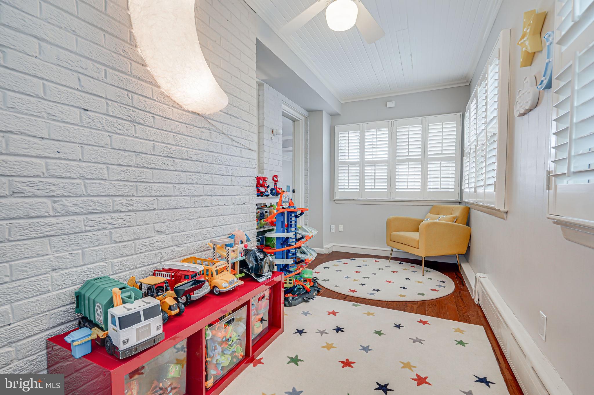 ROSEMONT - Residential