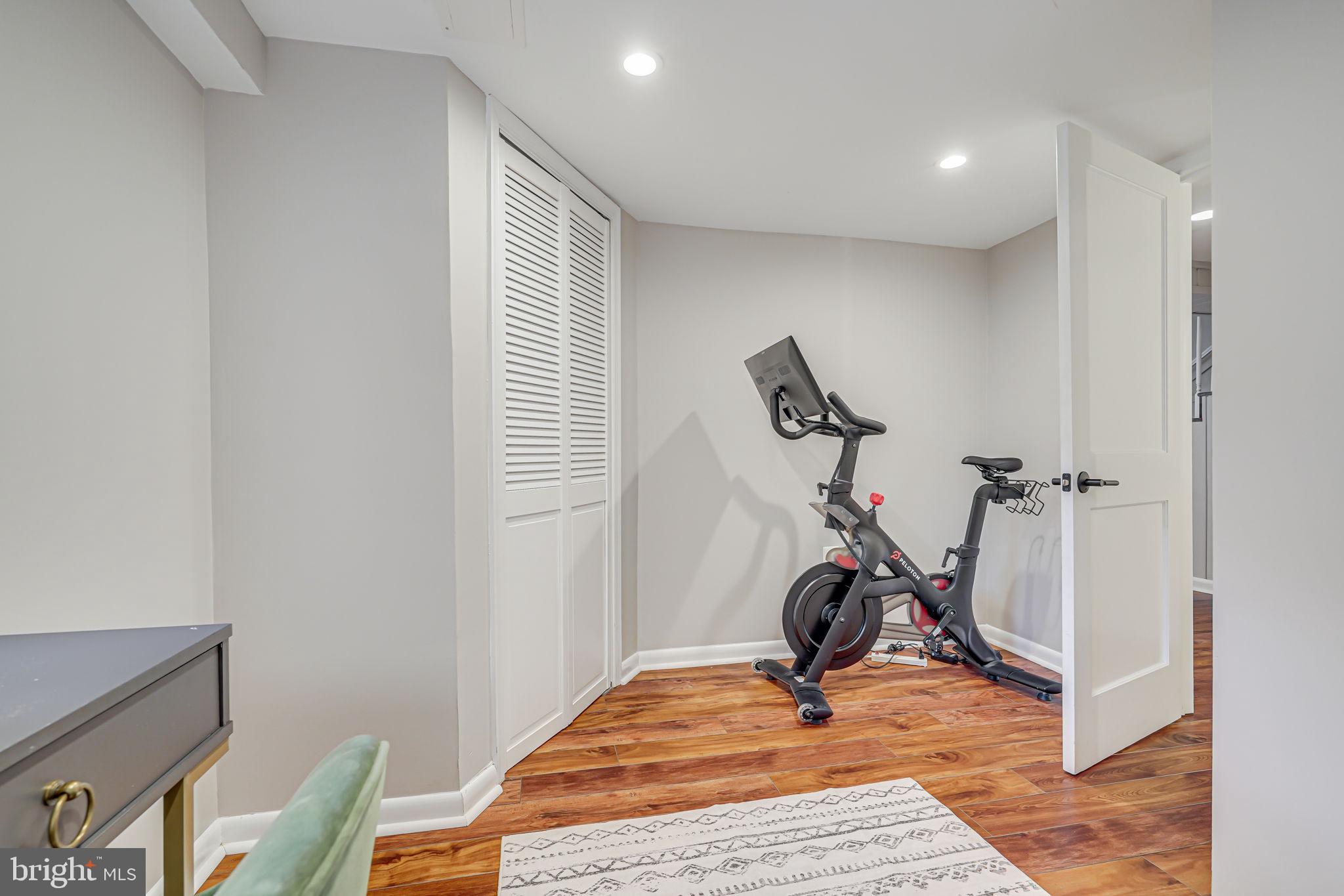 ROSEMONT - Residential