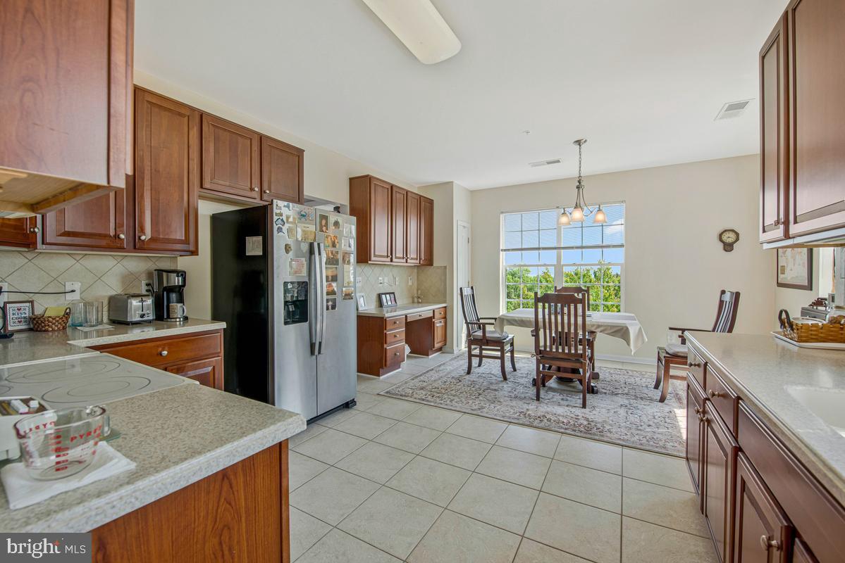 GATHERINGS AT LYNDWOOD - Residential