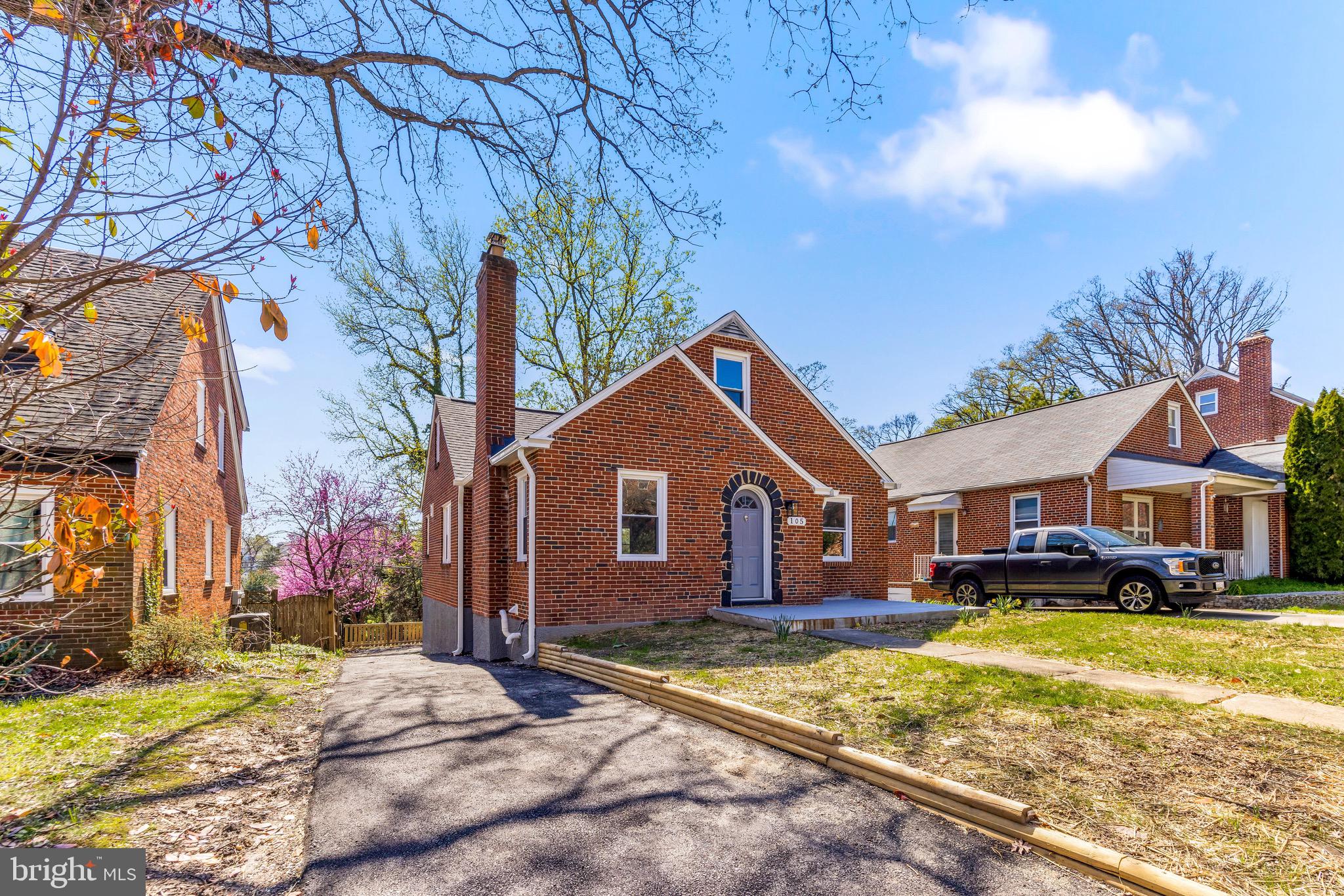OVERLEA MANOR - Residential