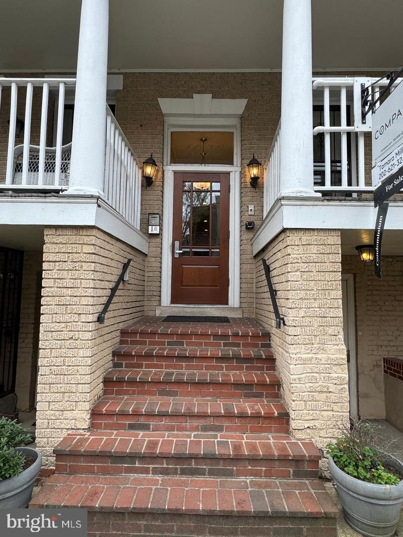 1030 FAIRMONT STREET NW 202