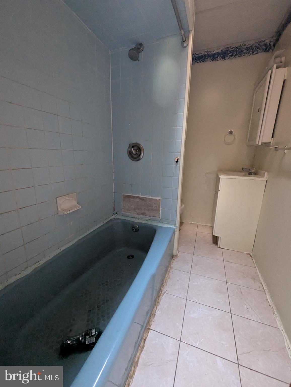 ELMWOOD PARK - Residential