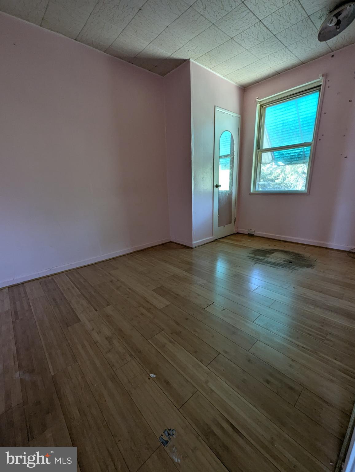 ELMWOOD PARK - Residential