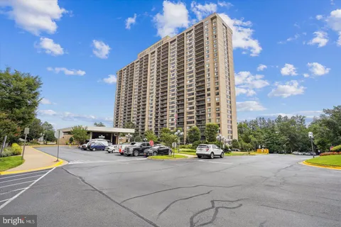 3705 S George Mason Drive Unit 1717S, Falls Church, VA MLS: VAFX2228408