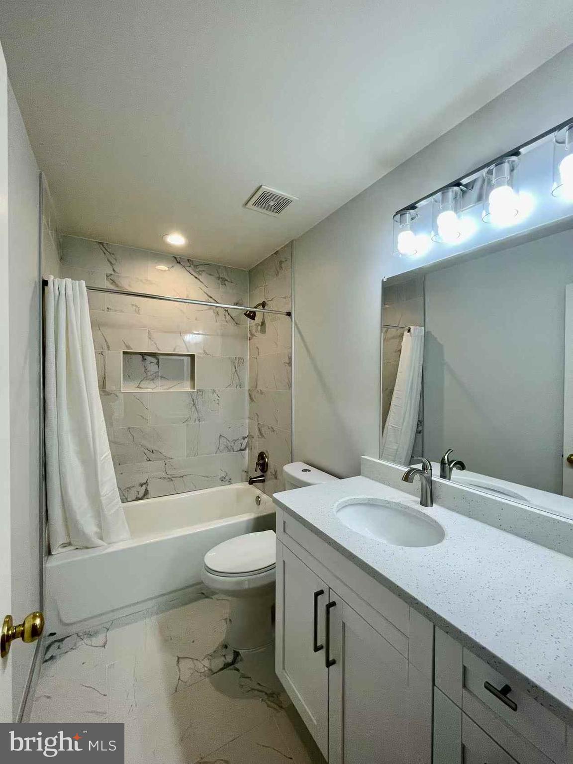 FOUNTAIN HILLS - Residential Lease