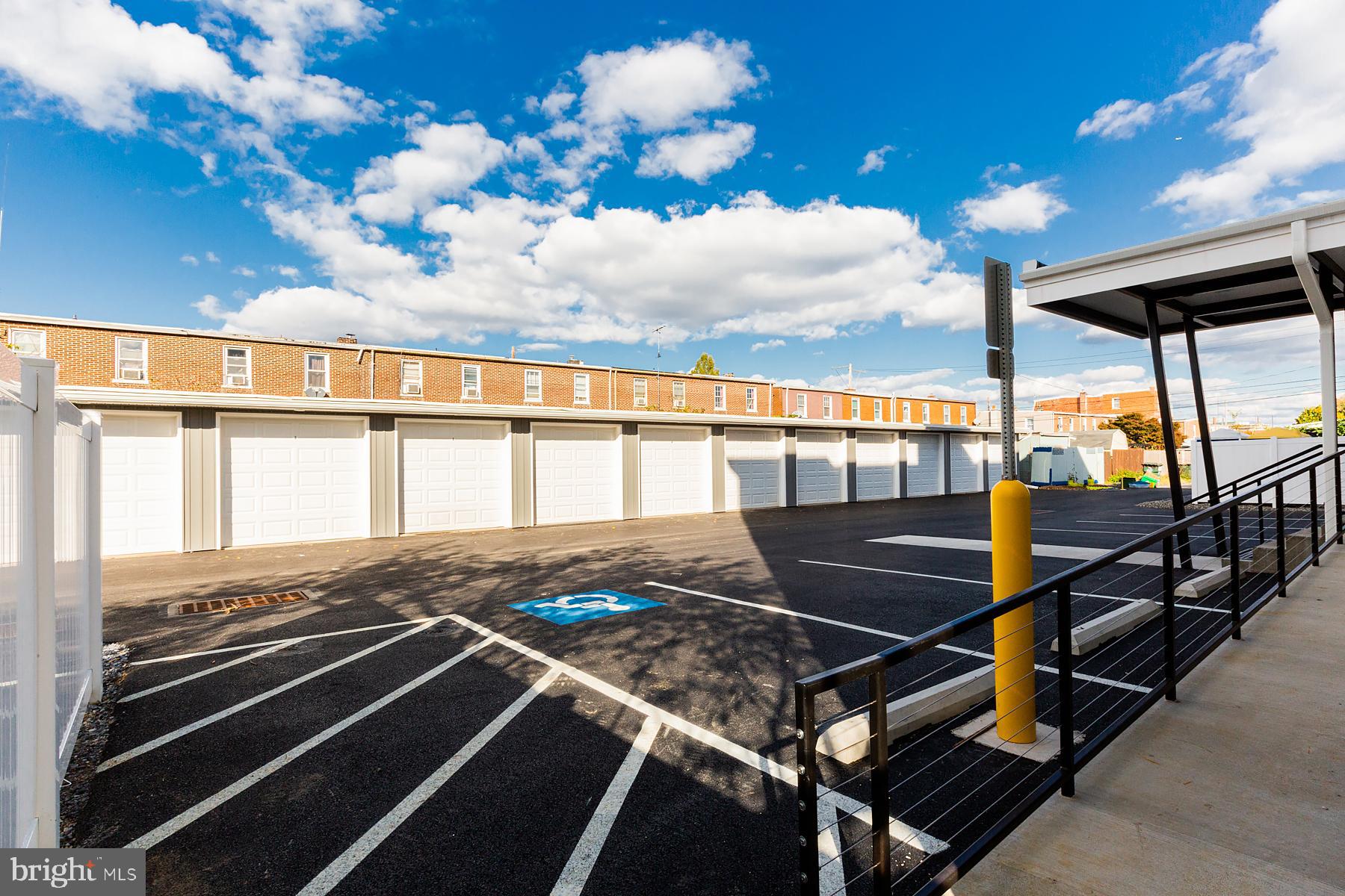 STADIUM DISTRICT - Residential Lease