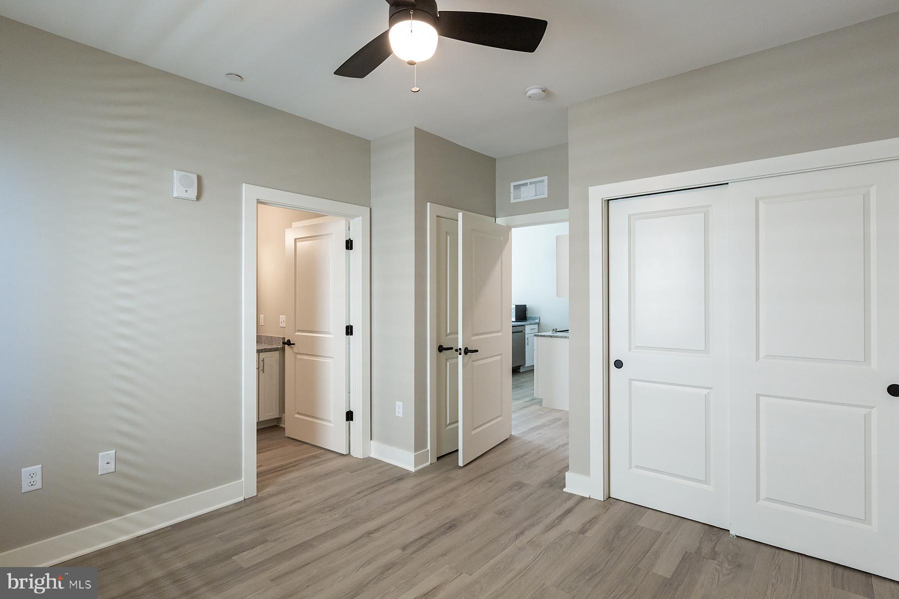 STADIUM DISTRICT - Residential Lease