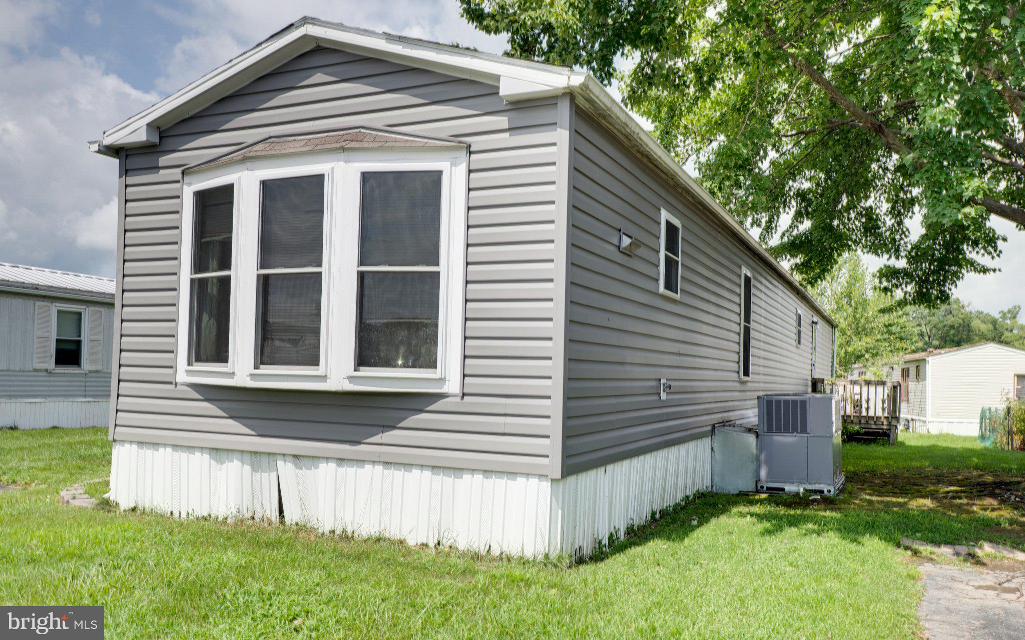 6 MILKWEED COURT 239