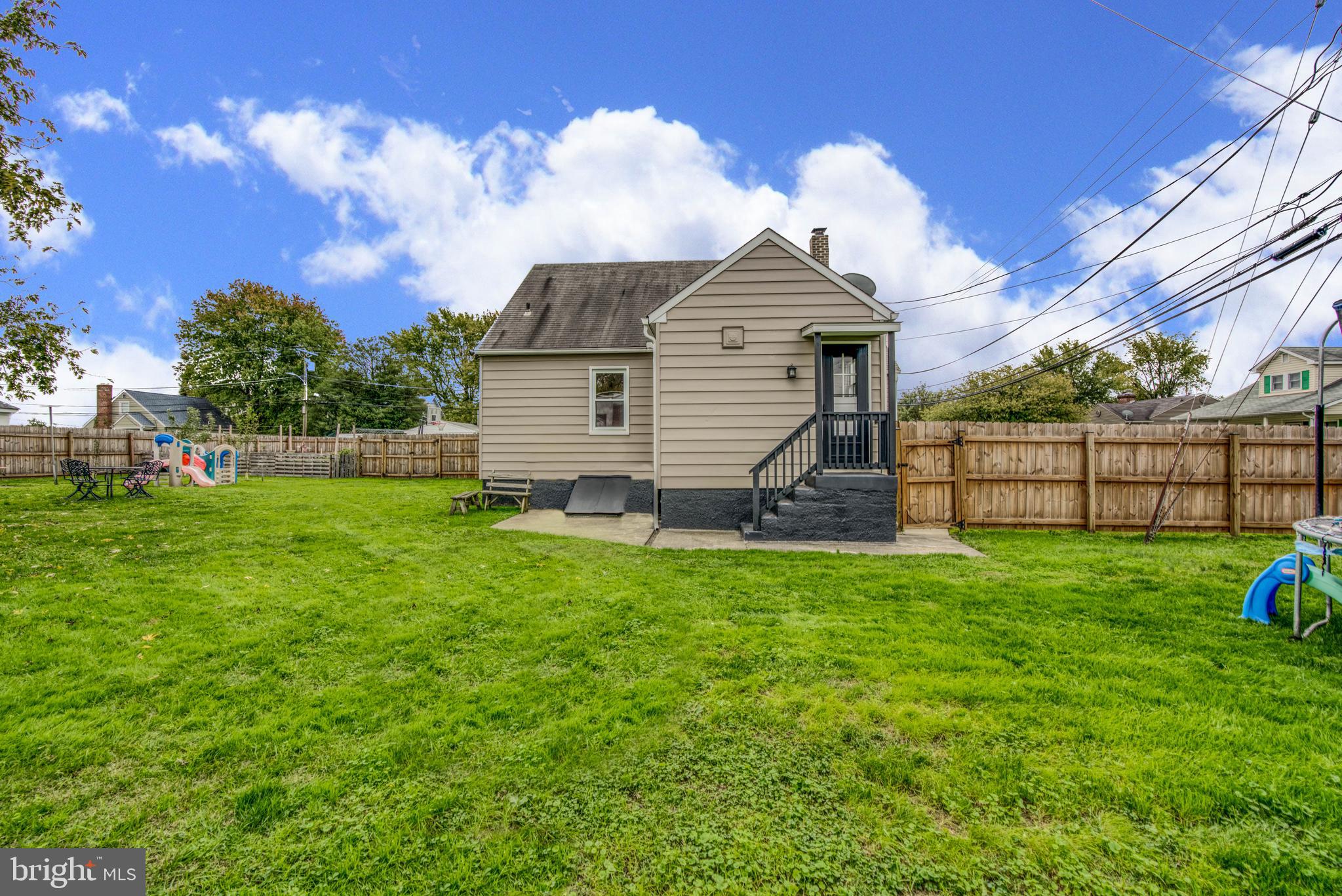 ROLAND TERRACE - Residential