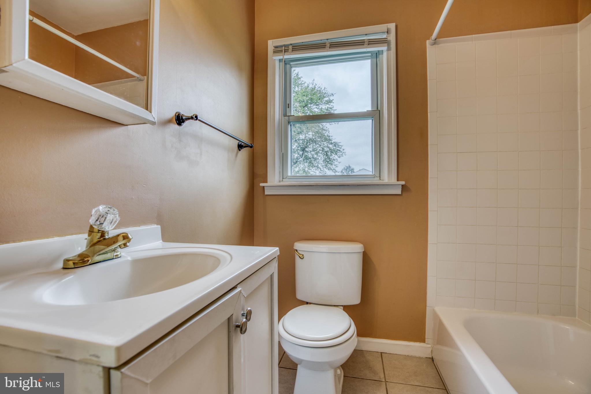 ROLAND TERRACE - Residential