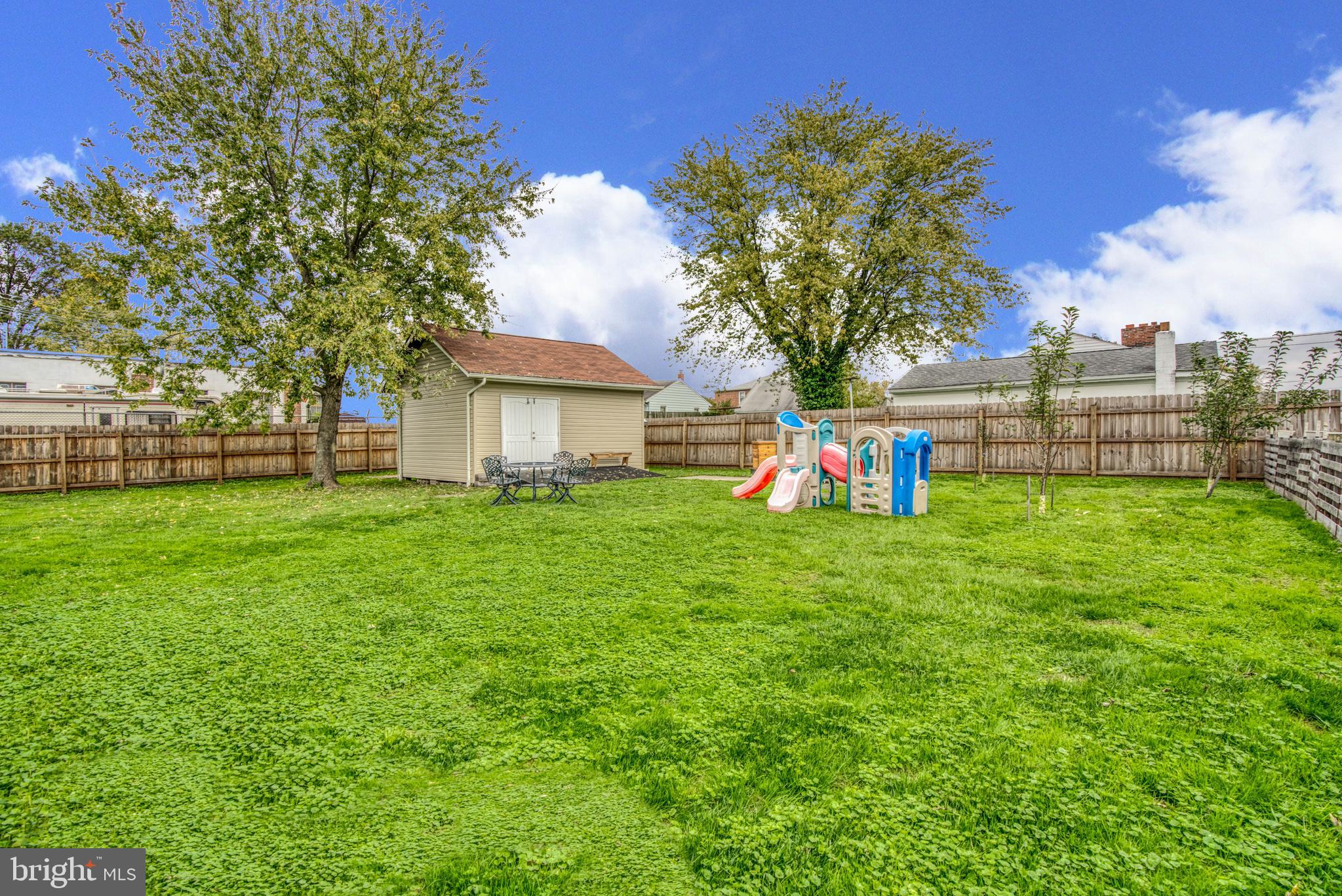 ROLAND TERRACE - Residential