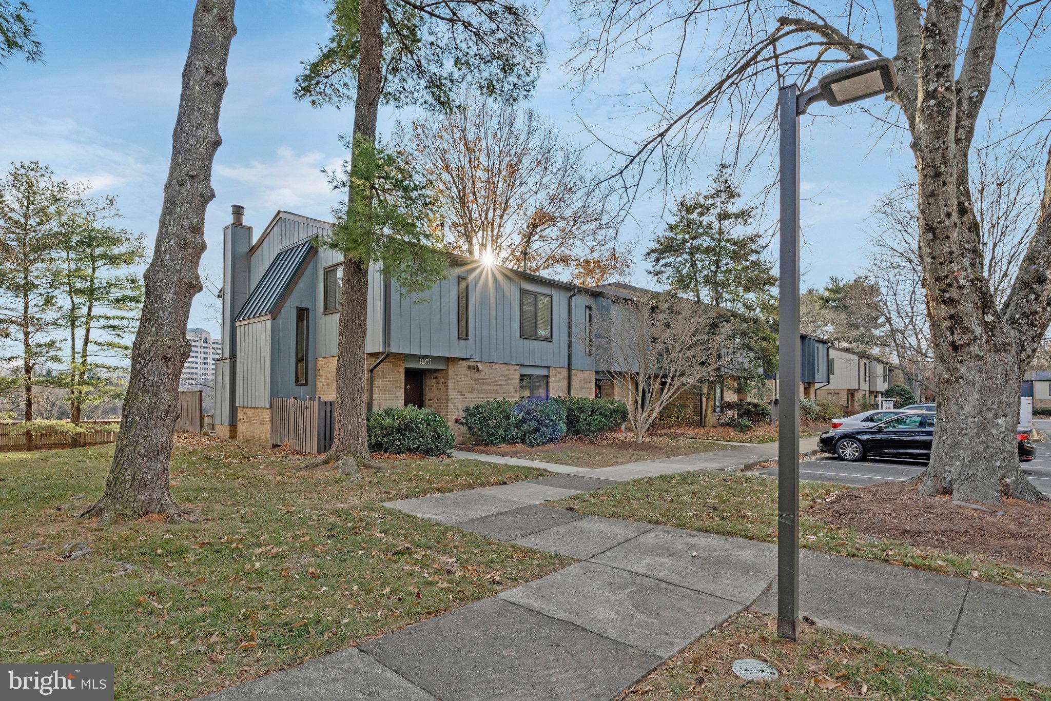 1801 IVY OAK SQUARE 65