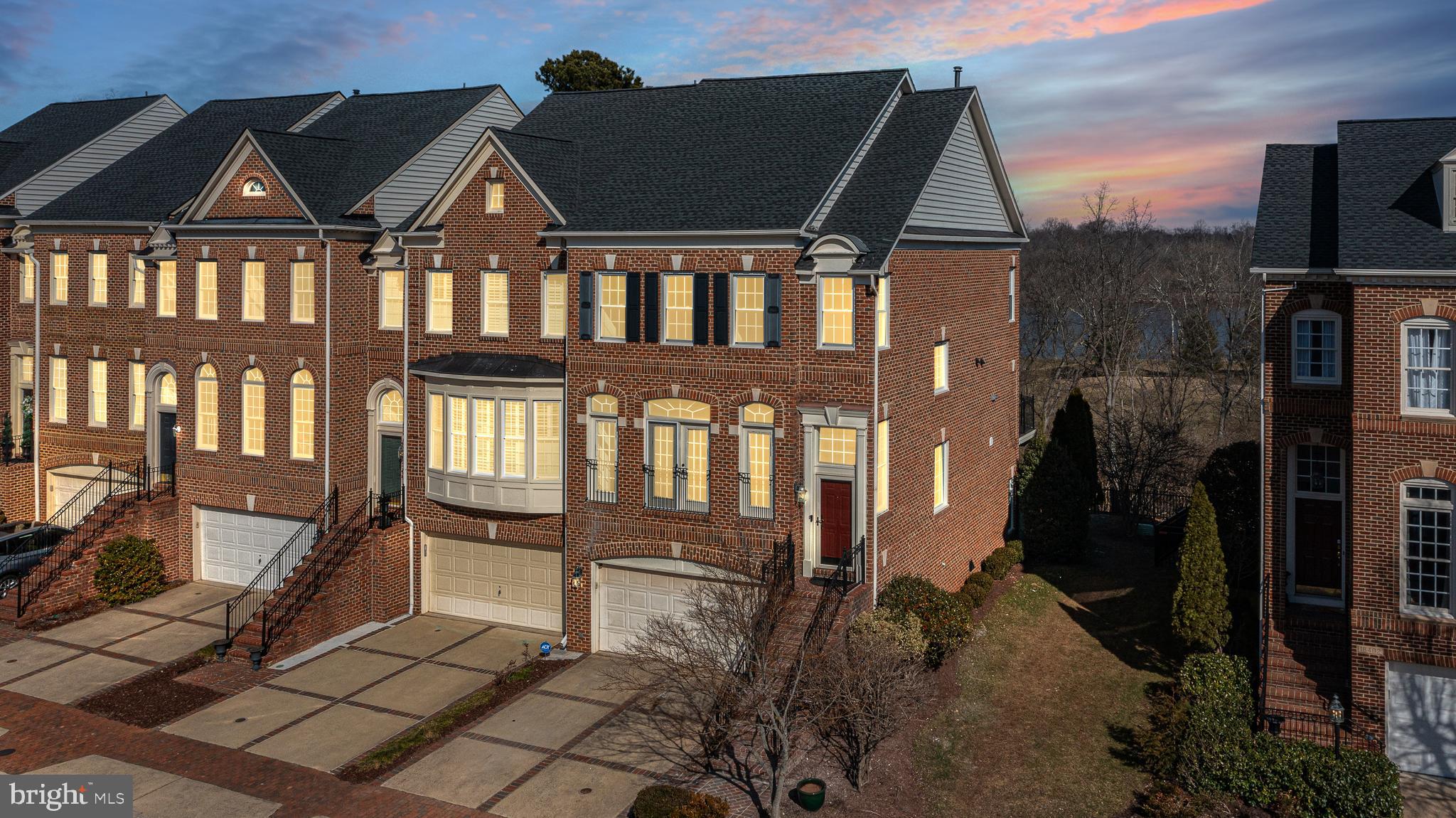 RIVER CREEK - Residential