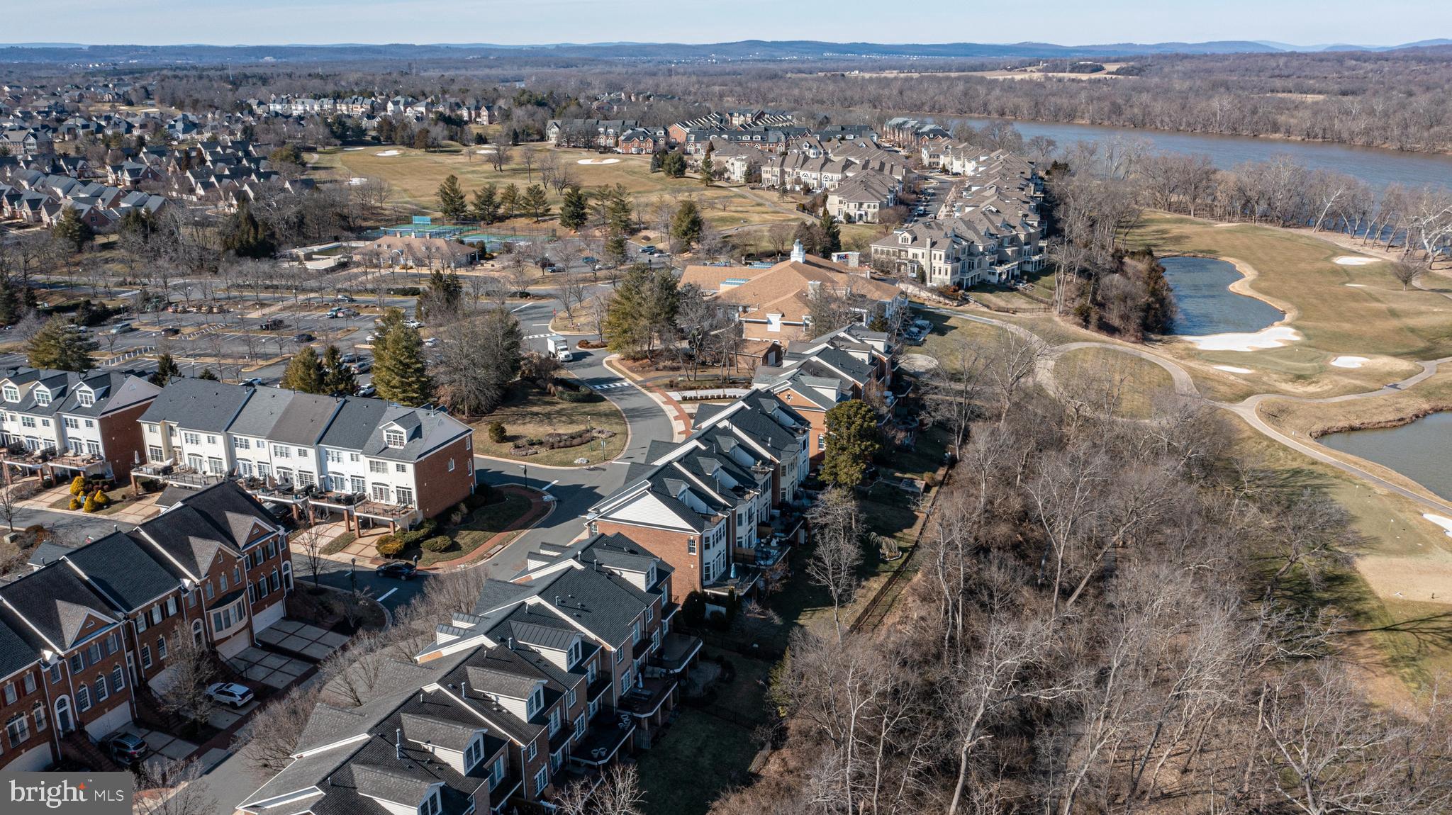 RIVER CREEK - Residential