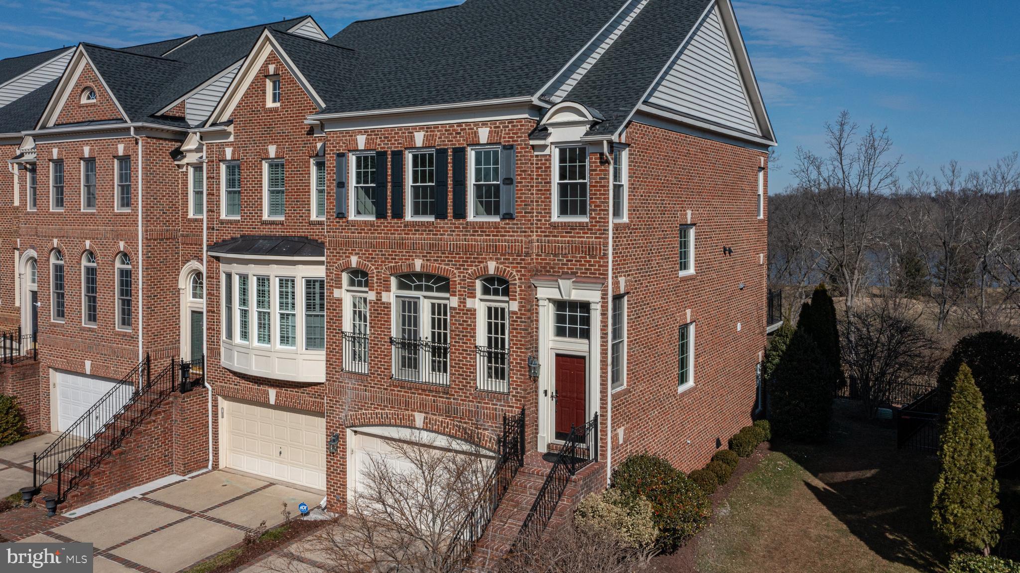 RIVER CREEK - Residential