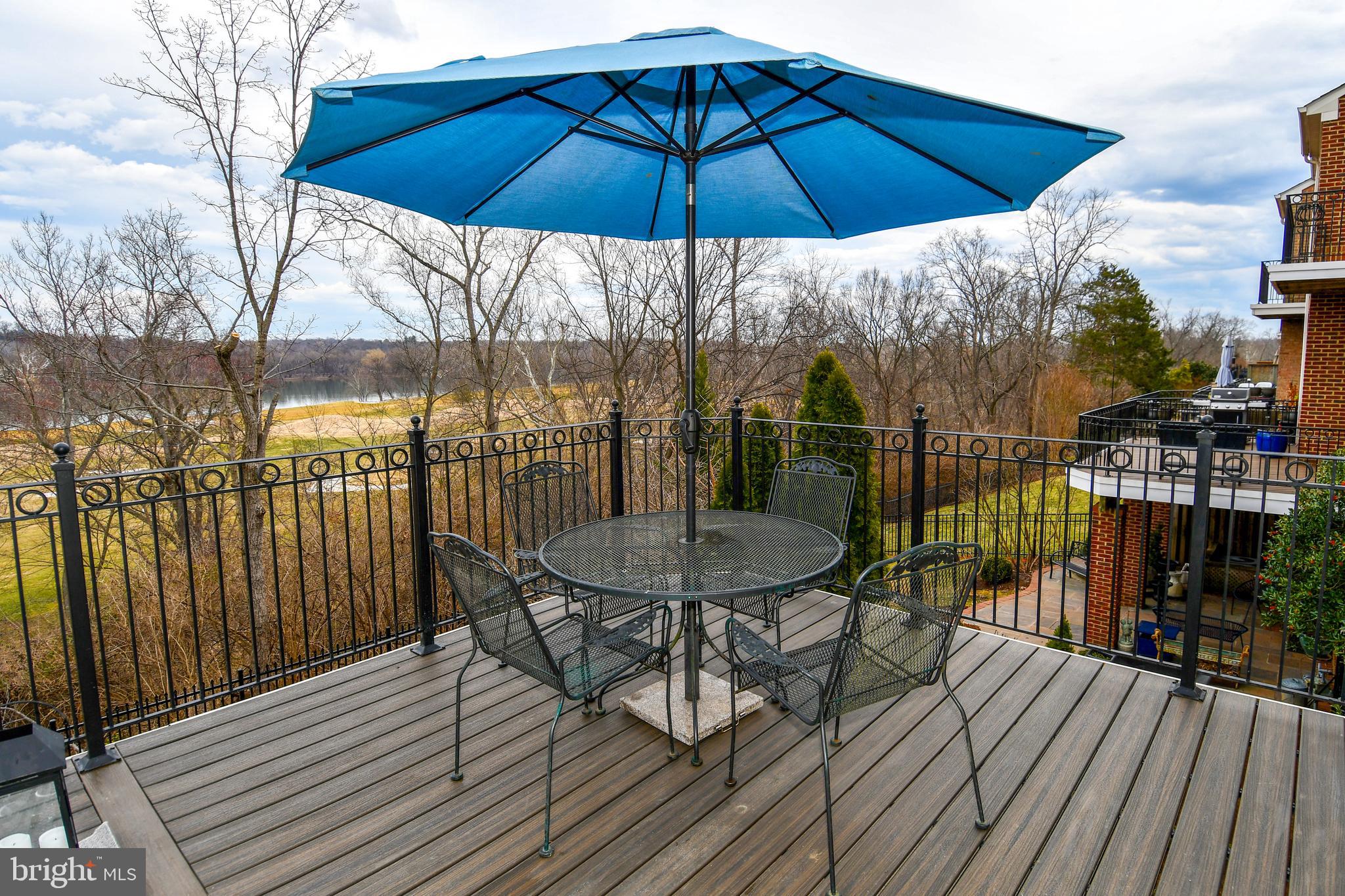 RIVER CREEK - Residential