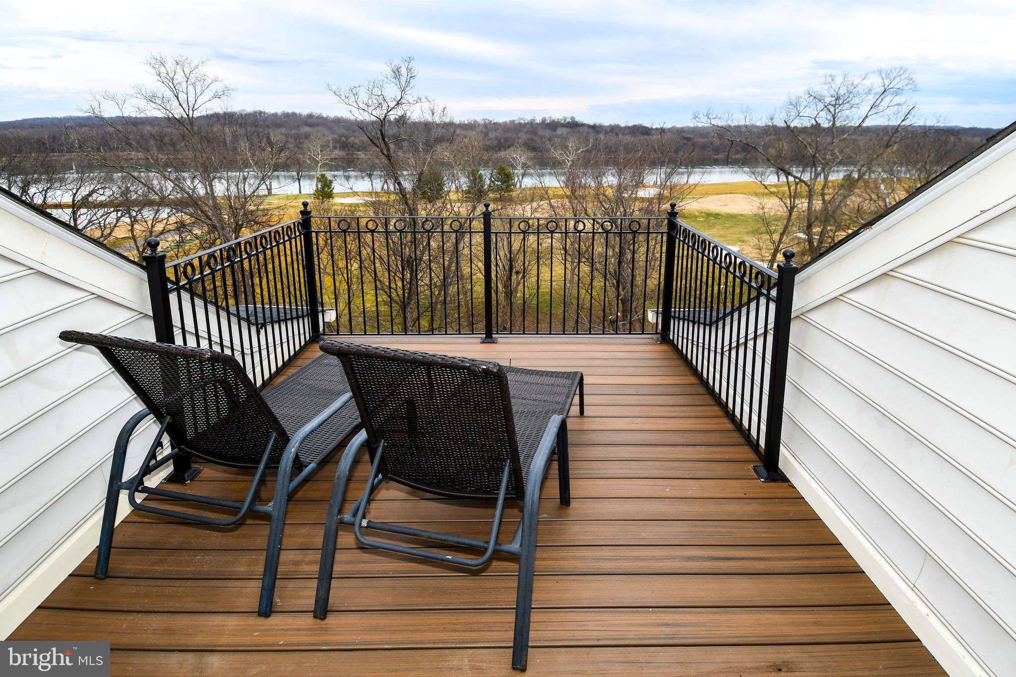 RIVER CREEK - Residential