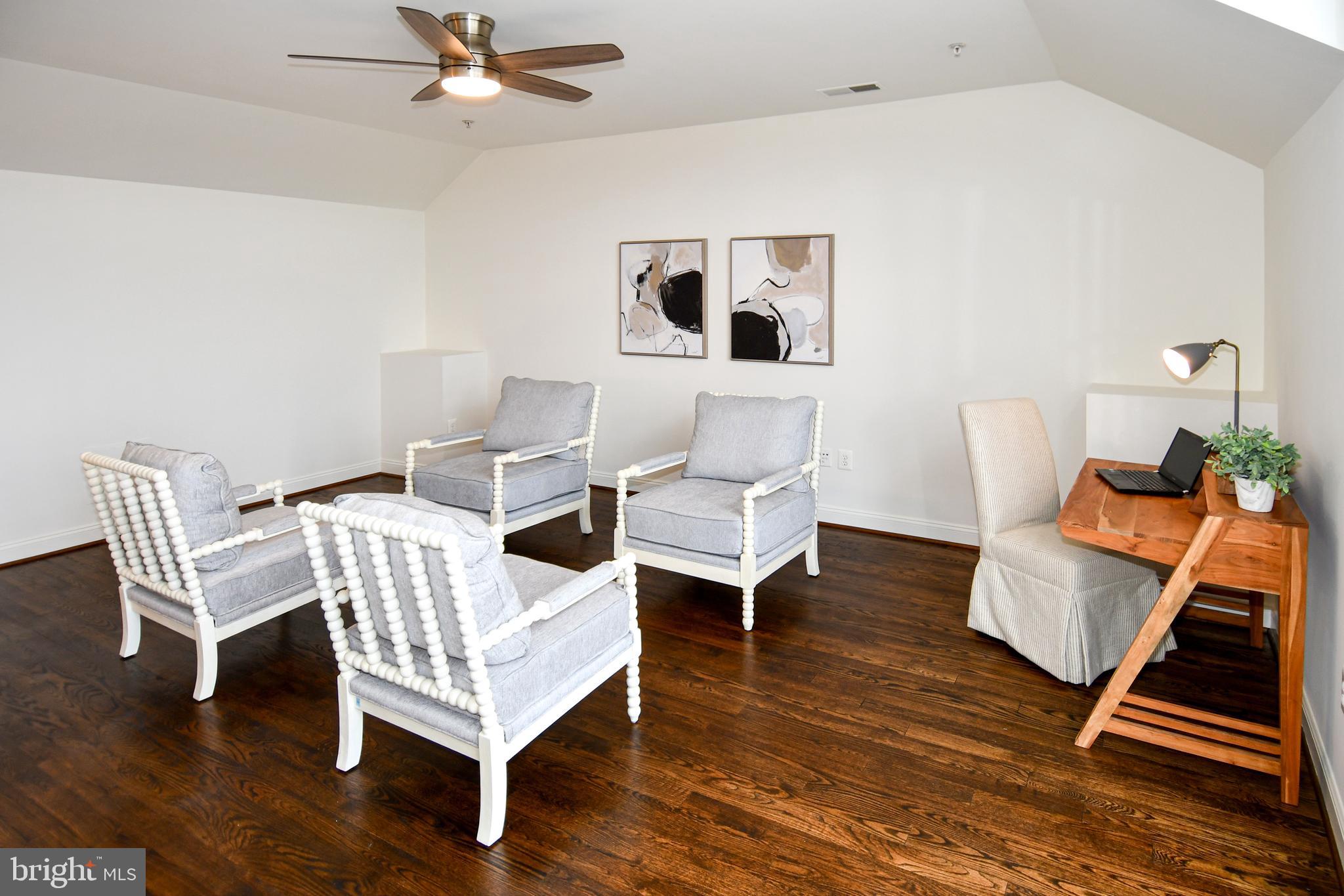 RIVER CREEK - Residential