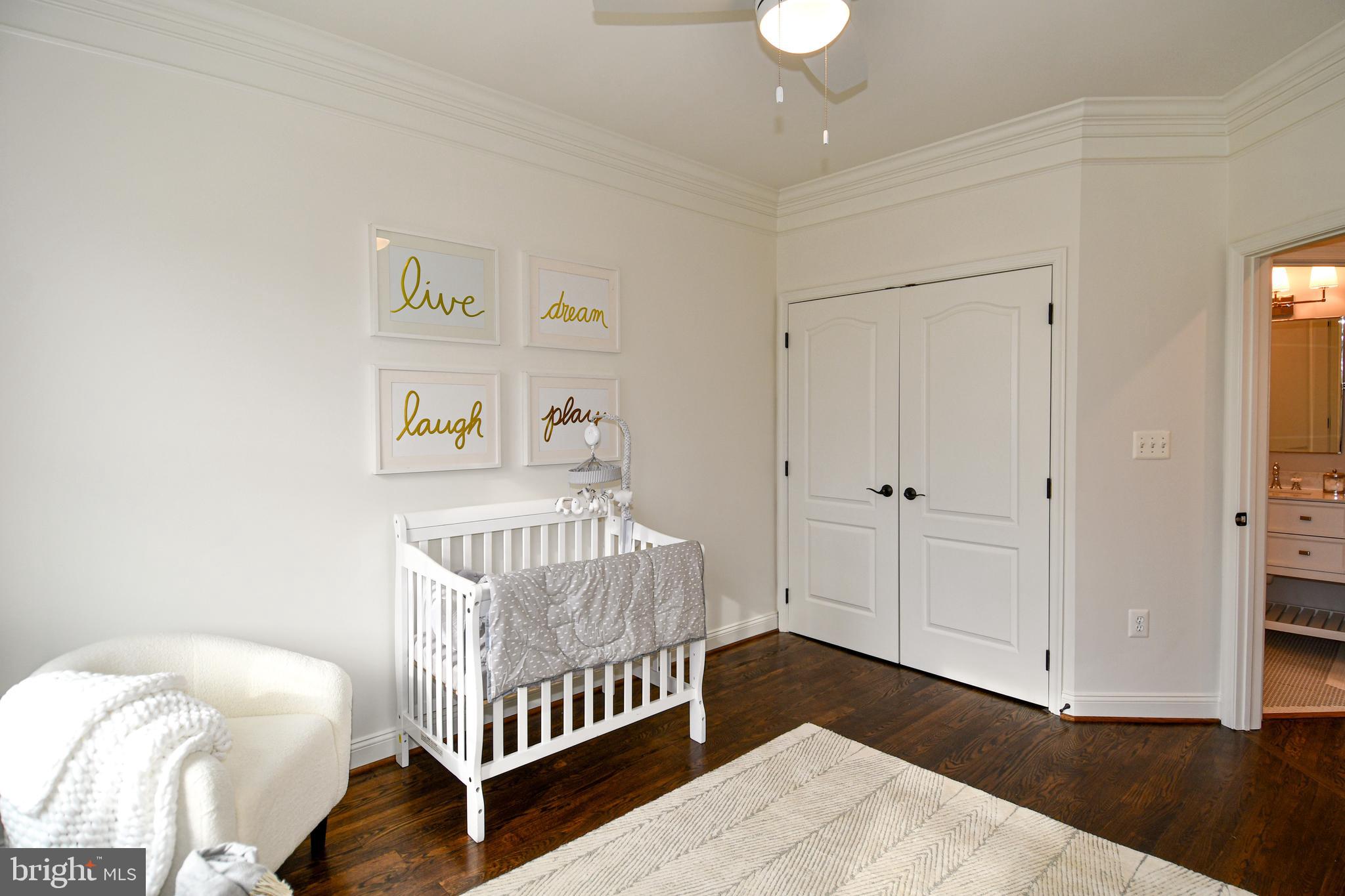 RIVER CREEK - Residential