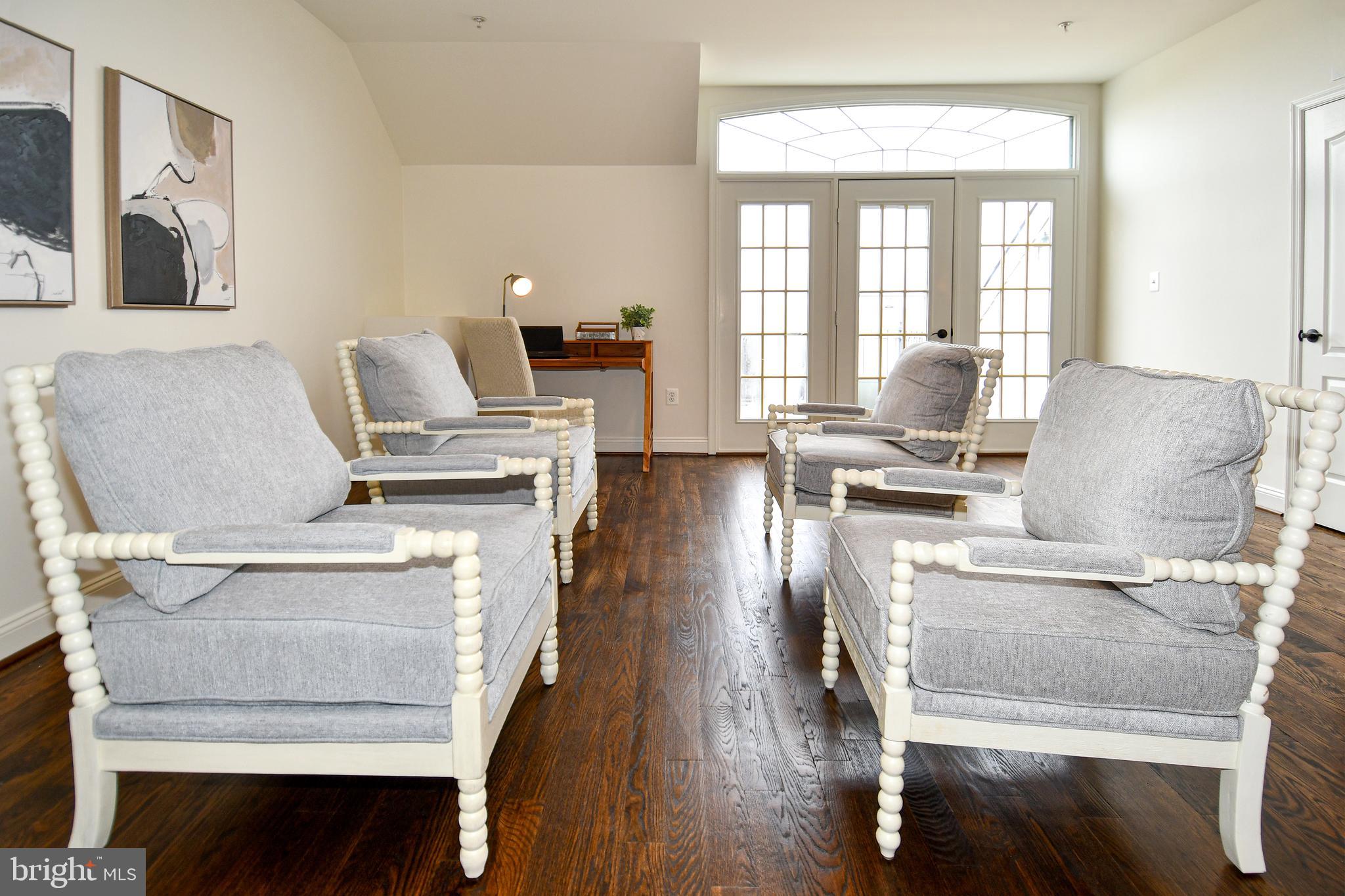 RIVER CREEK - Residential