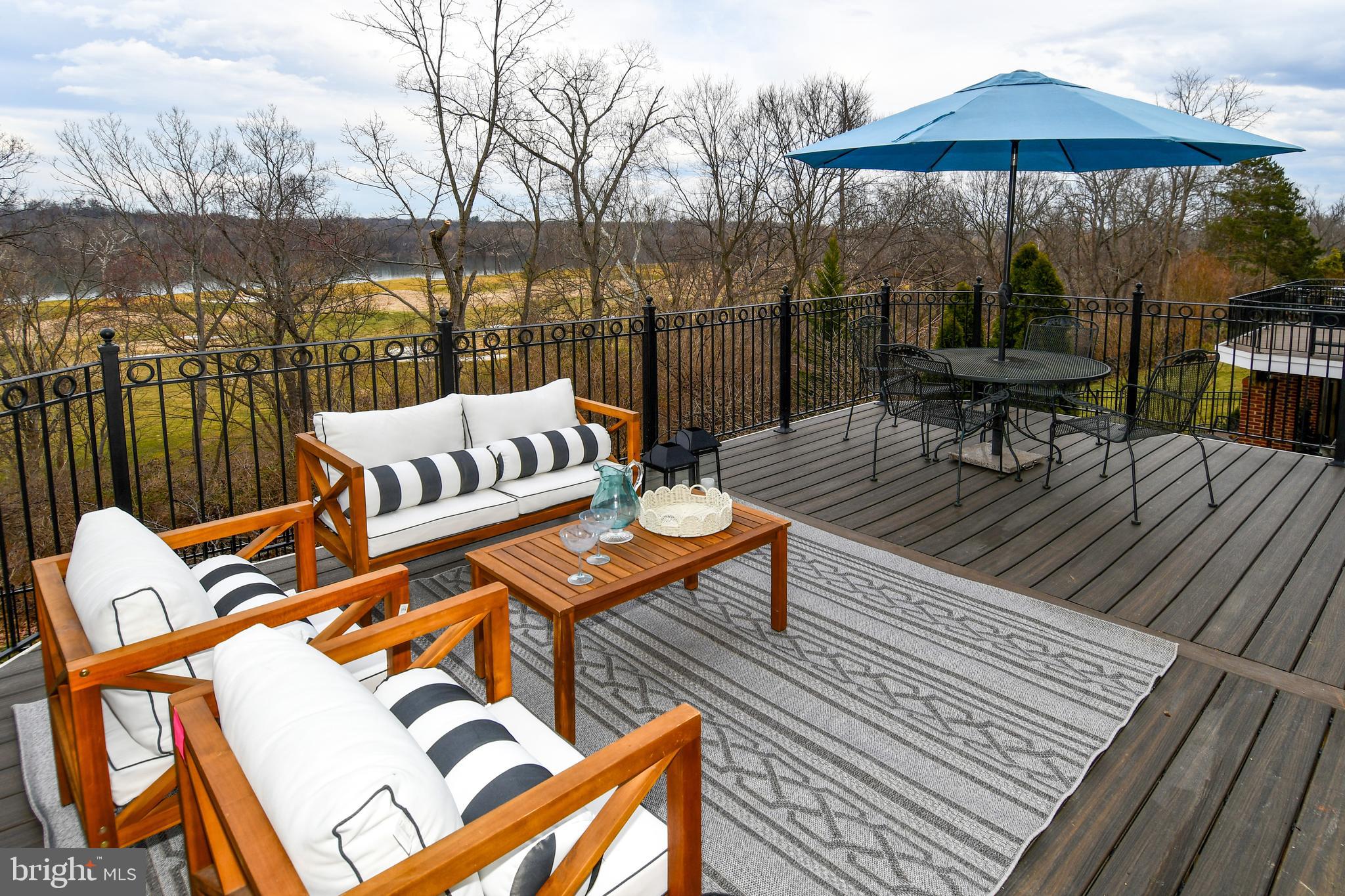 RIVER CREEK - Residential