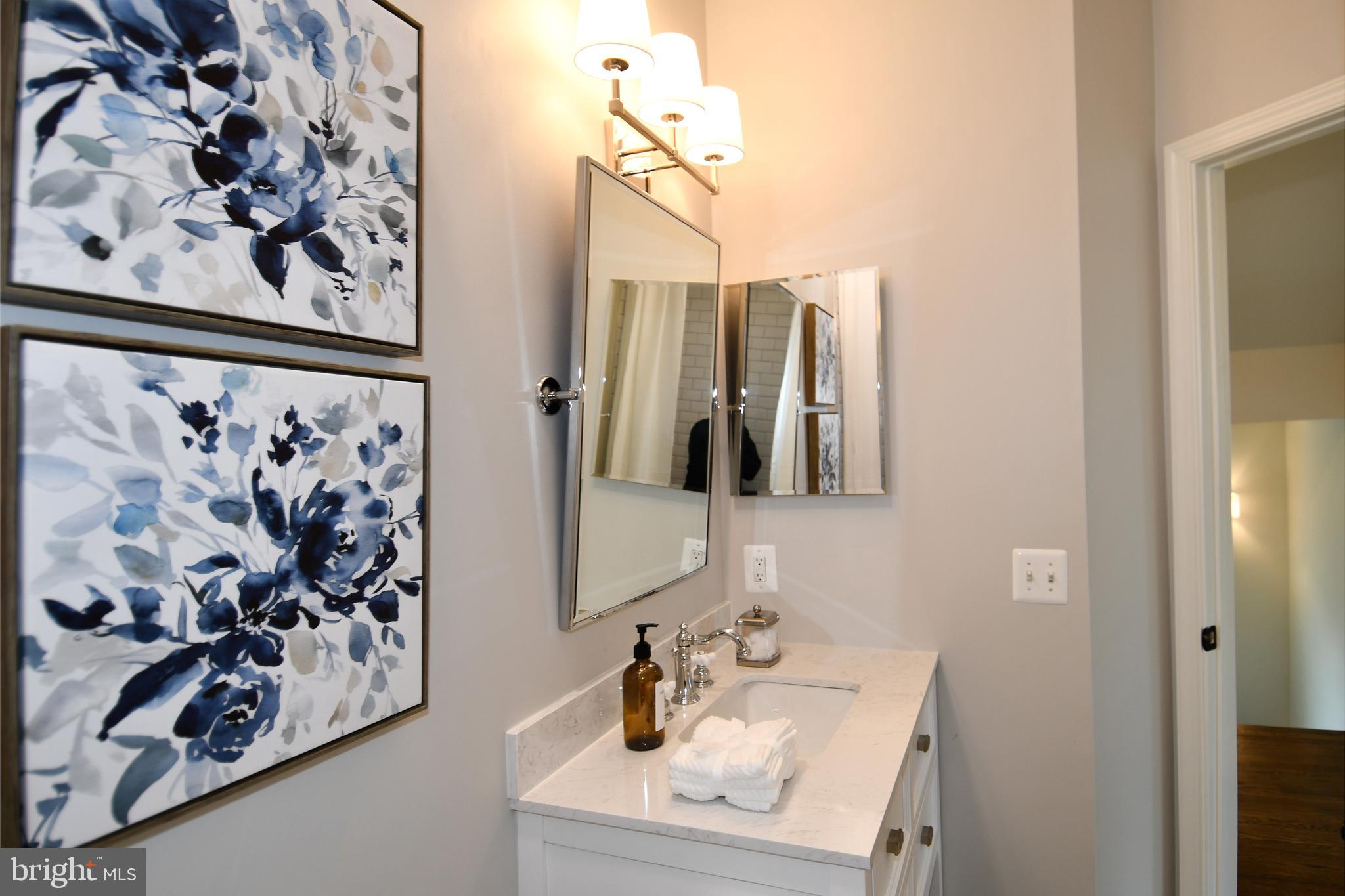 RIVER CREEK - Residential