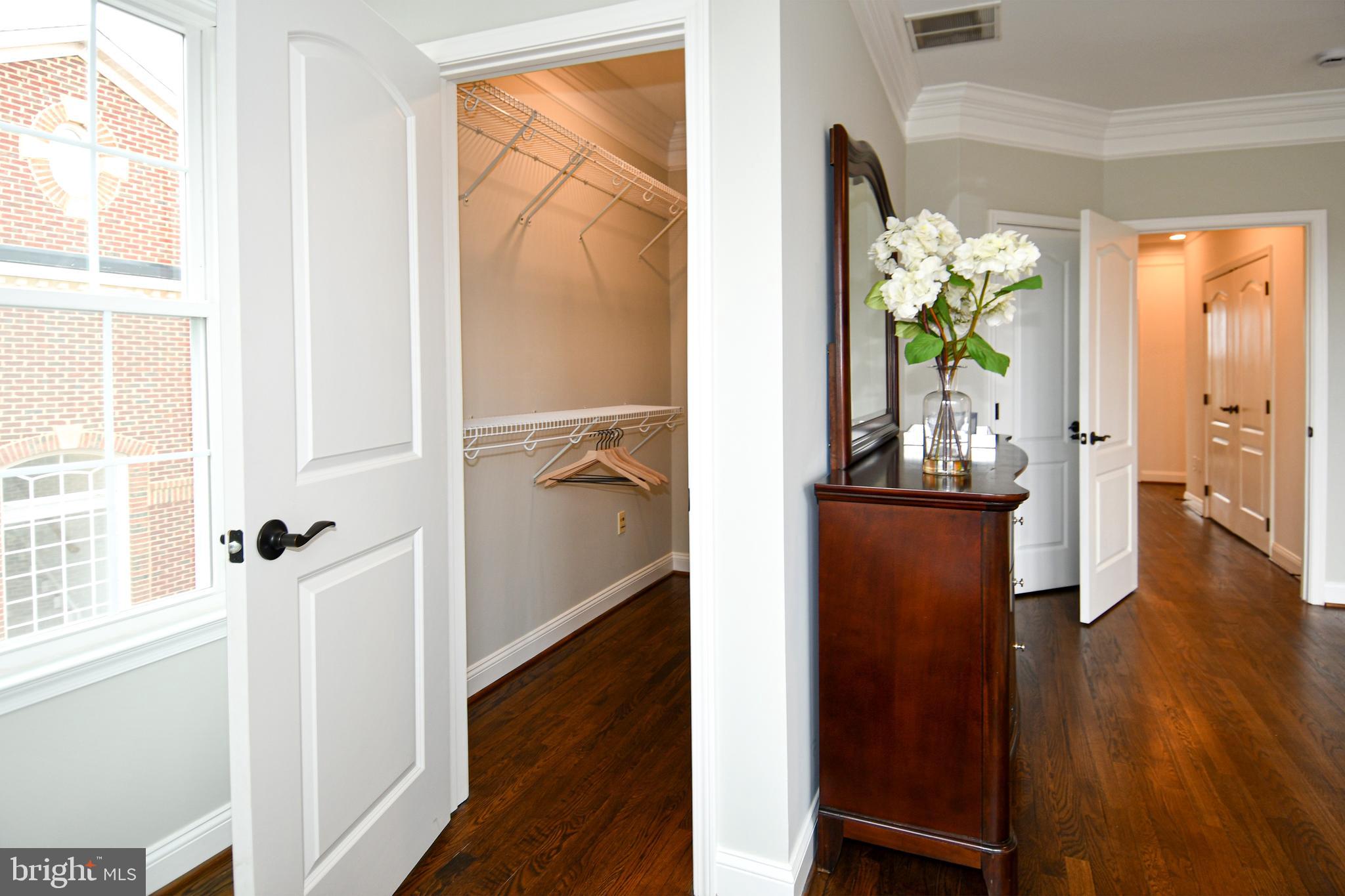 RIVER CREEK - Residential